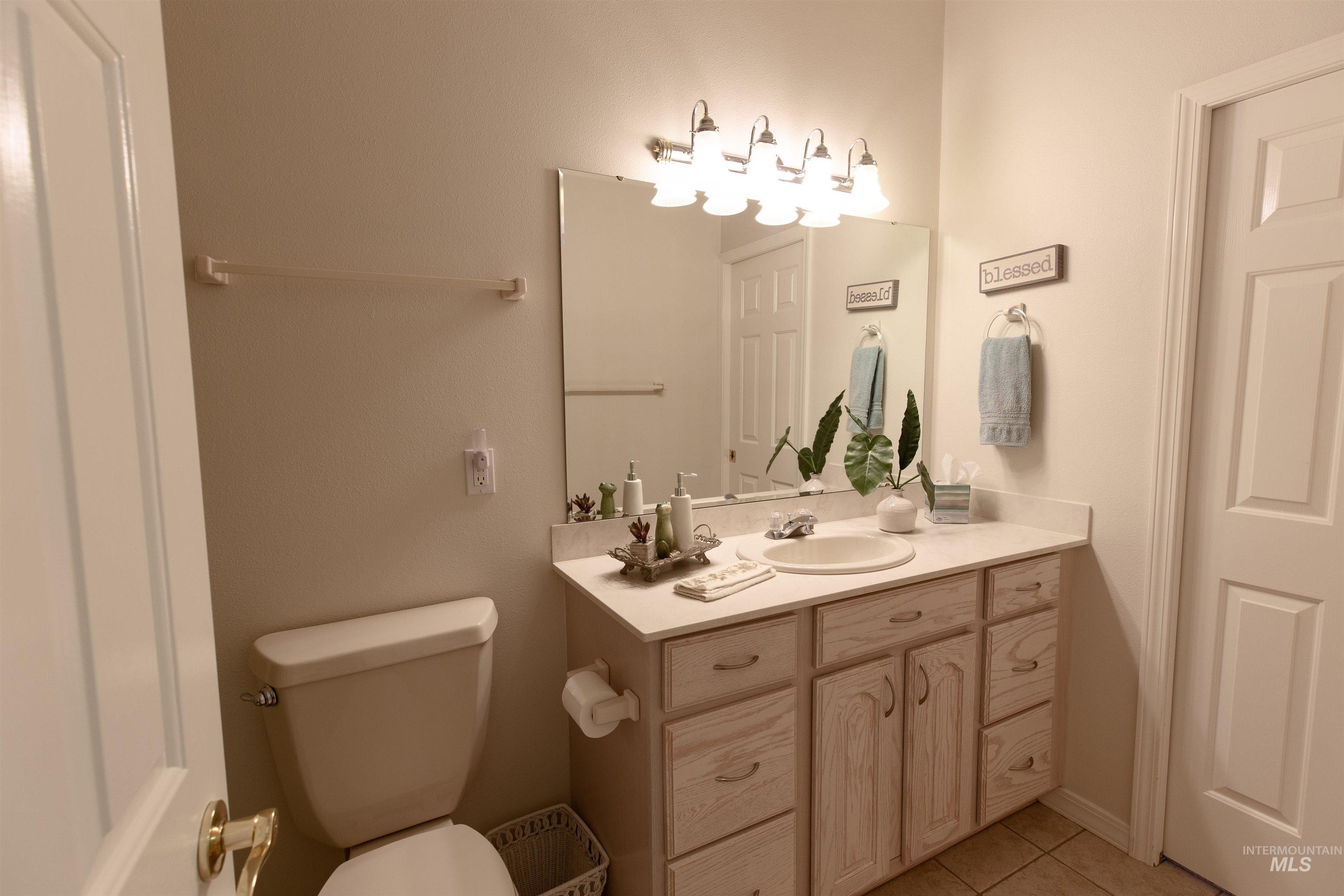 Meridian, Idaho, 83646, United States, 2 Bedrooms Bedrooms, ,Residential,For Sale,1889907