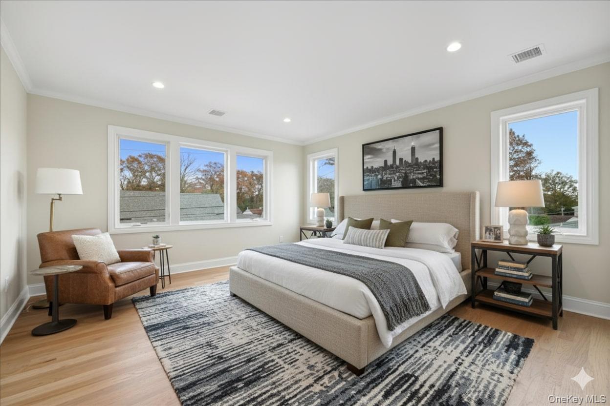 Westbury, New York, 11590, United States, 5 Bedrooms Bedrooms, ,5 BathroomsBathrooms,Residential,For Sale,1991038