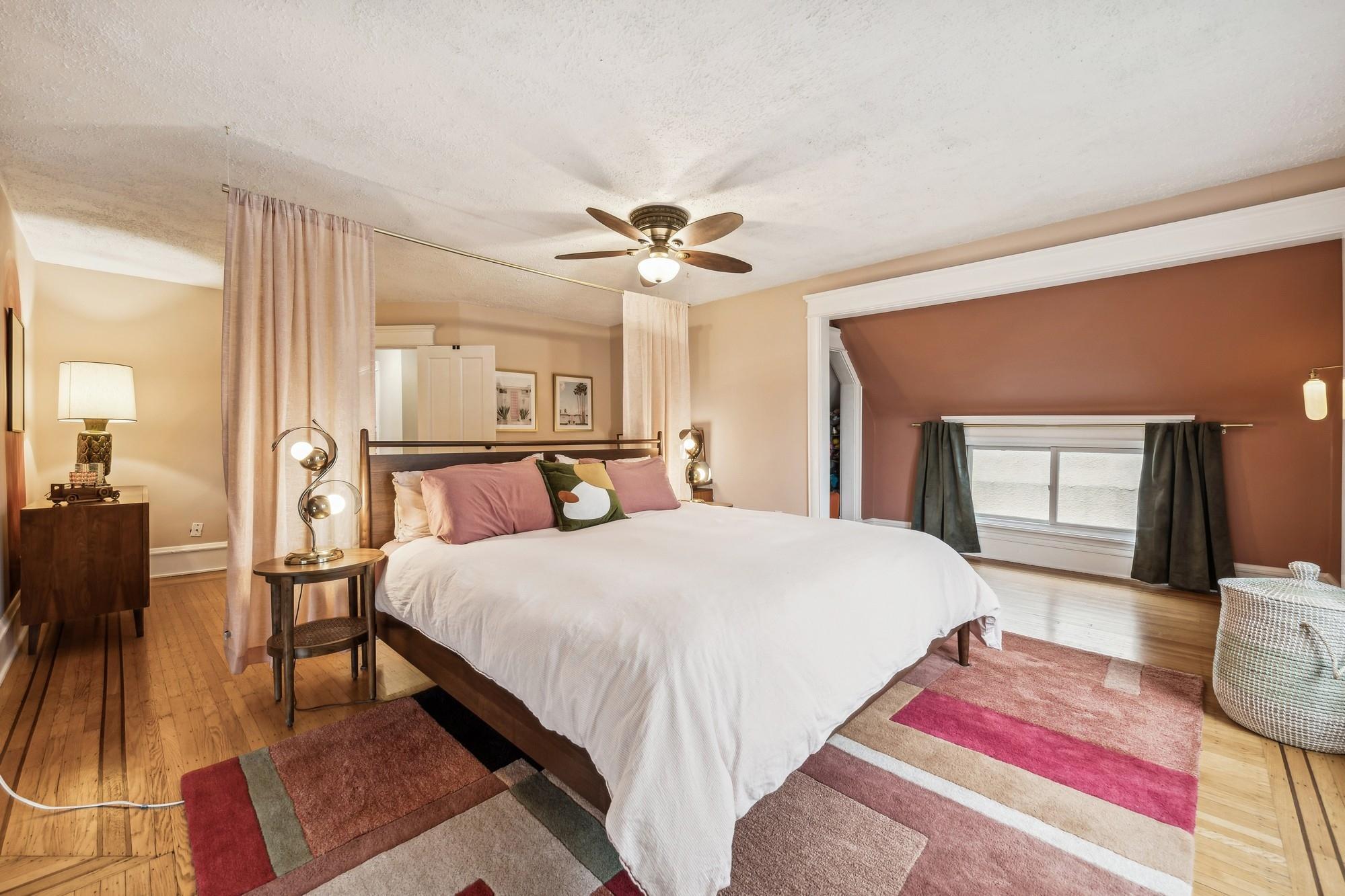 Minneapolis, Minnesota, 55408, United States, 4 Bedrooms Bedrooms, ,2 BathroomsBathrooms,Residential,For Sale,1898421