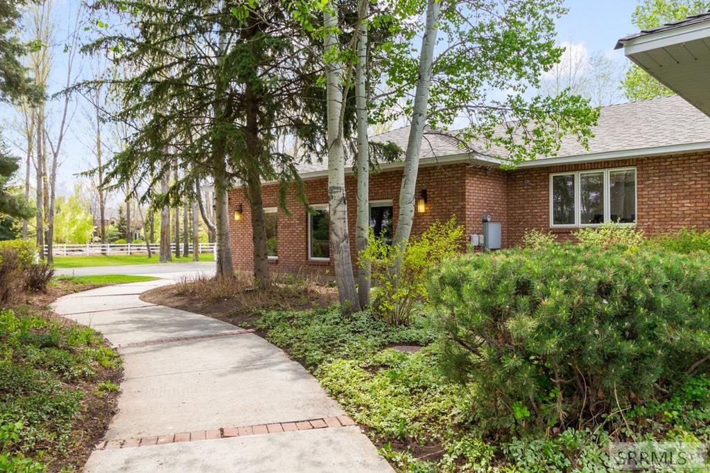 REXBURG, Idaho, 83440, United States, 6 Bedrooms Bedrooms, ,4 BathroomsBathrooms,Residential,For Sale,1981998