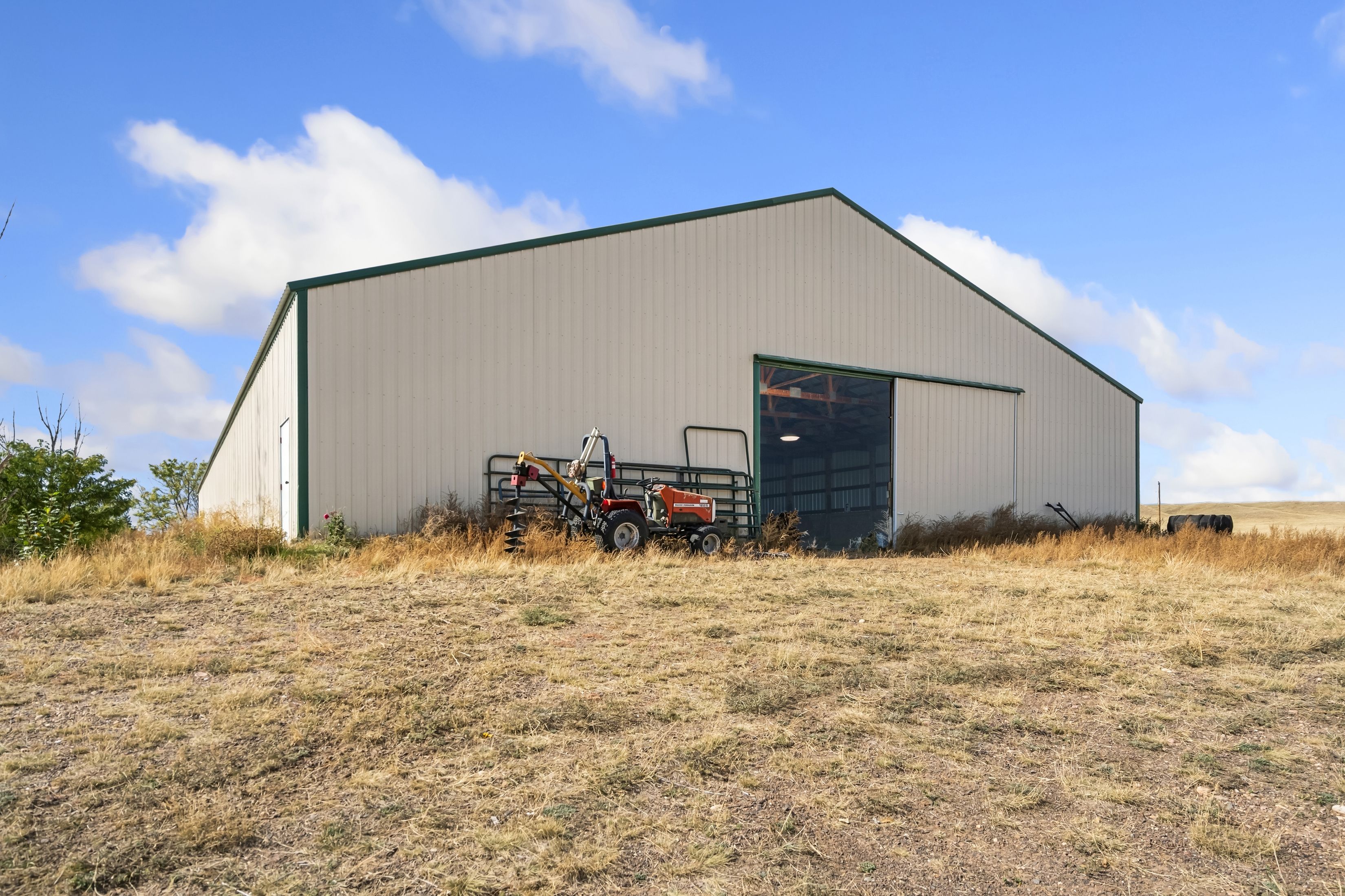  Exceptional Equestrian Property on 20 Acres - 物件實景