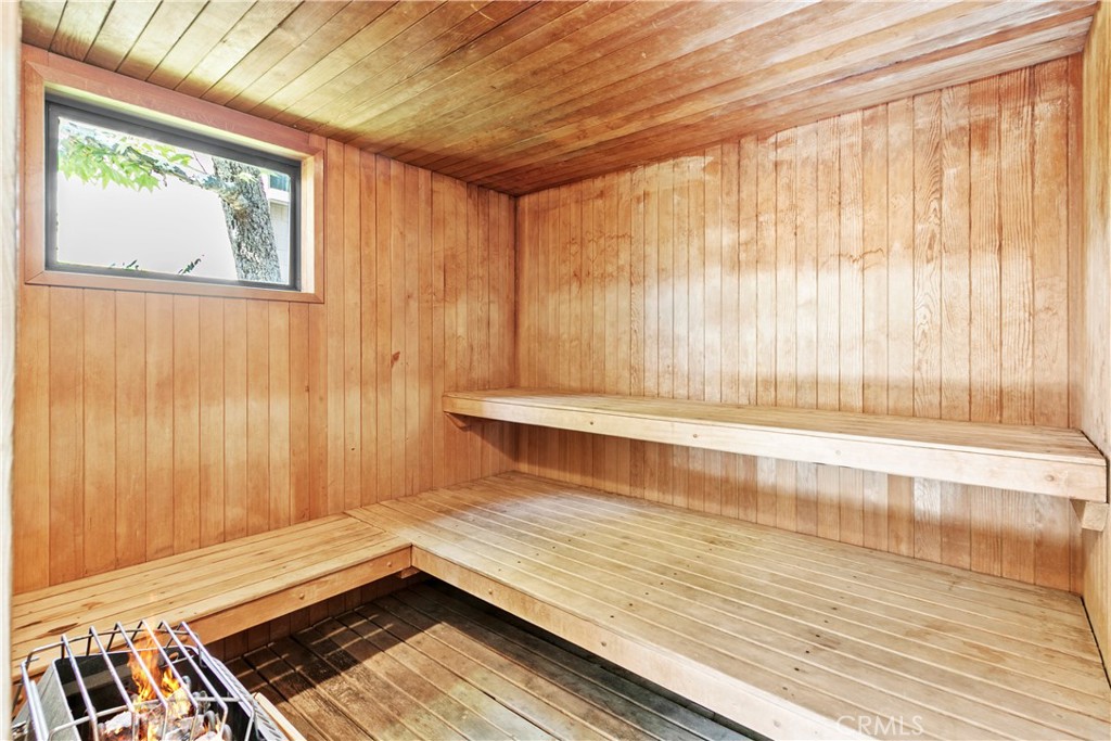 Laguna Hills, California, 92656, United States, 2 Bedrooms Bedrooms, ,2 BathroomsBathrooms,Residential,For Sale,1988360