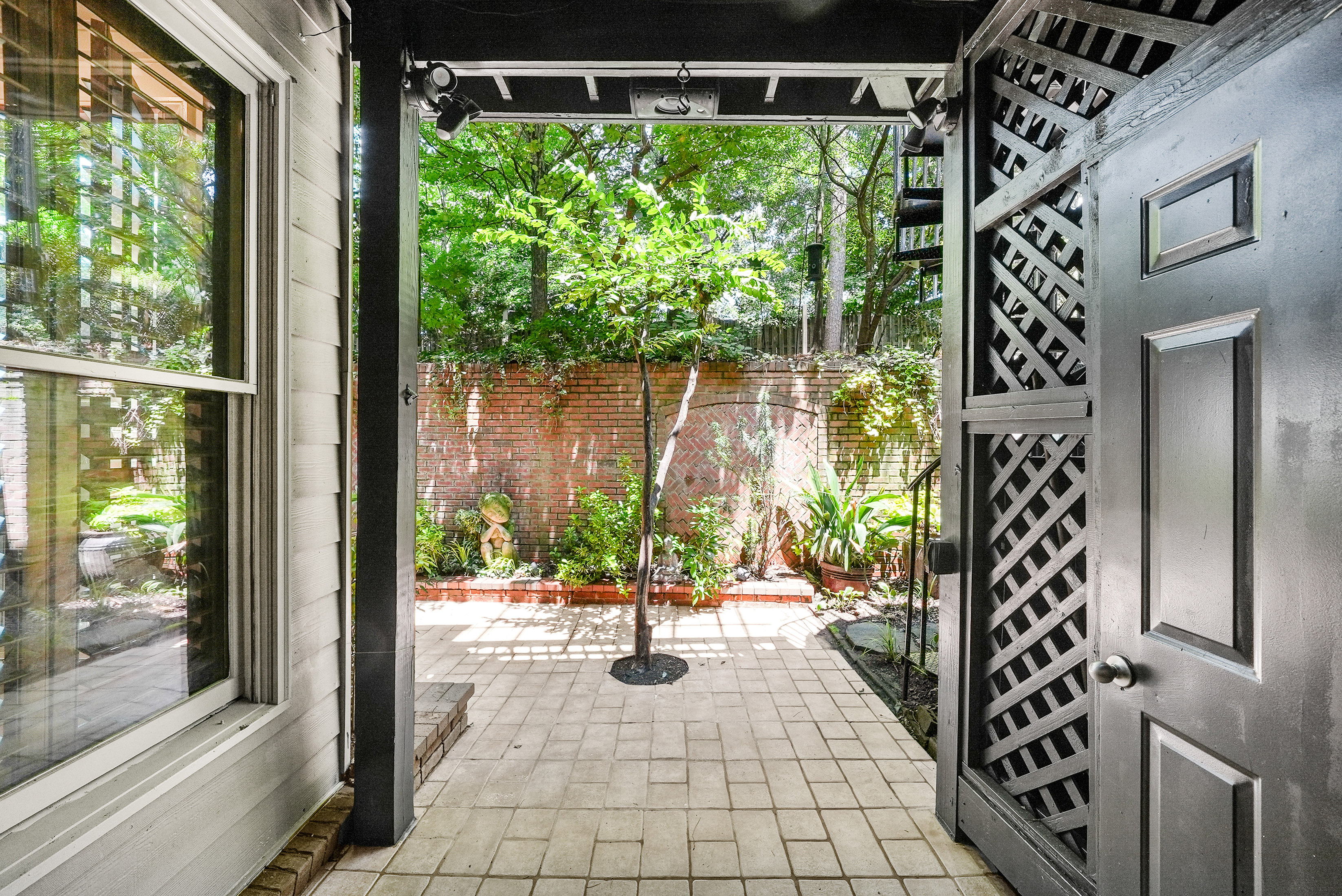  Beautifully Appointed Townhome in the Heart of Downtown Alpharetta - 物件實景