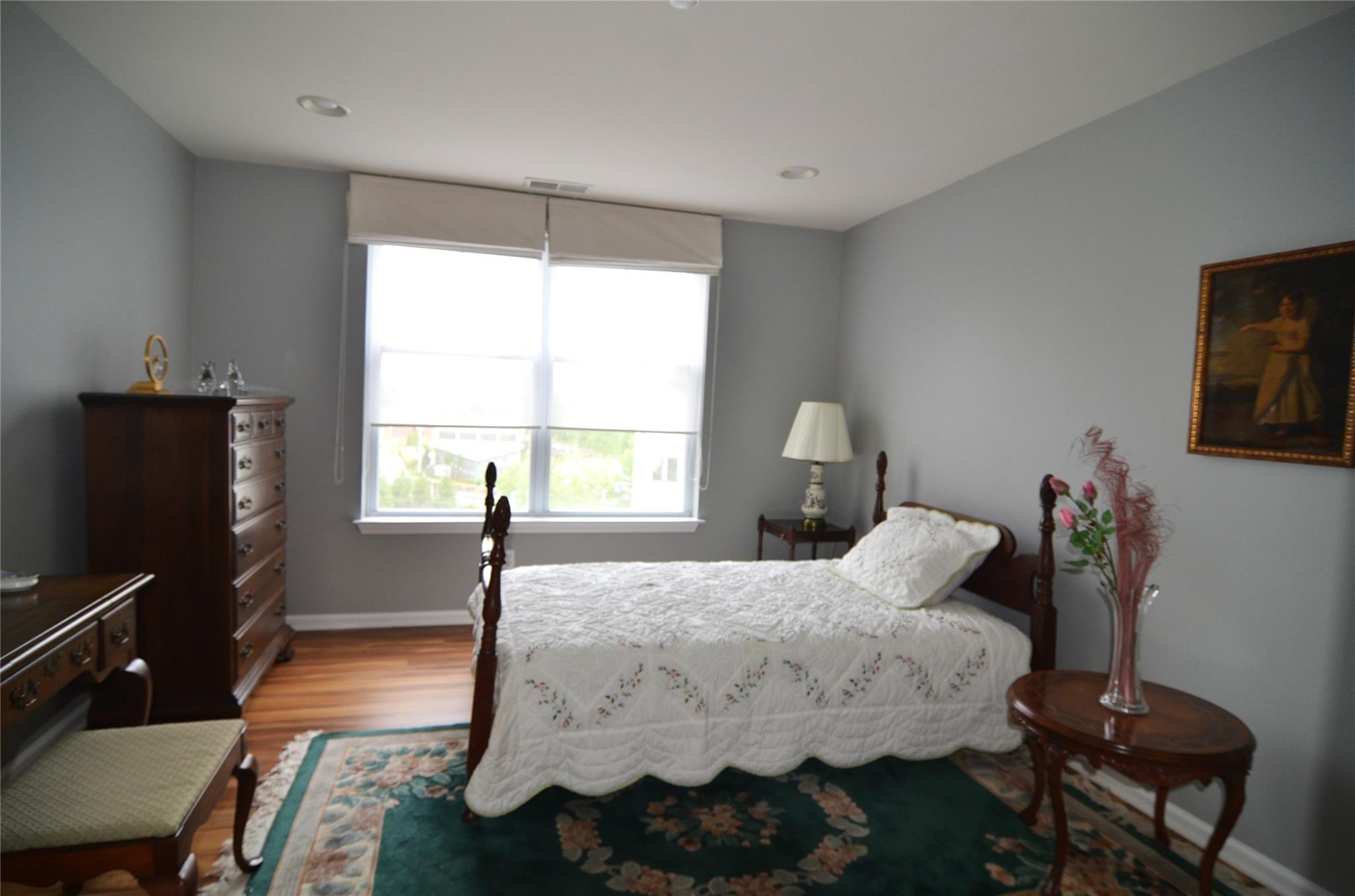 Haverstraw, New York, 10927, United States, 2 Bedrooms Bedrooms, ,2 BathroomsBathrooms,Residential,For Sale,1819239