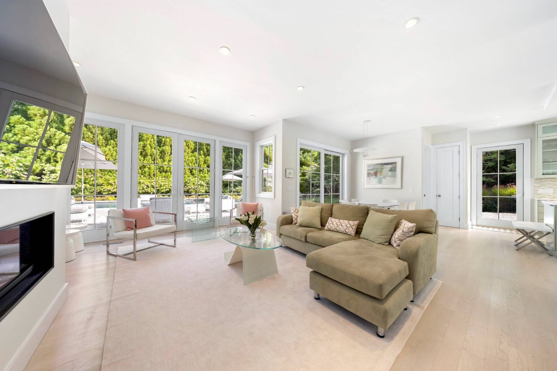  Beautifully Appointed, Gated Northwest Harbor Home - 物件實景