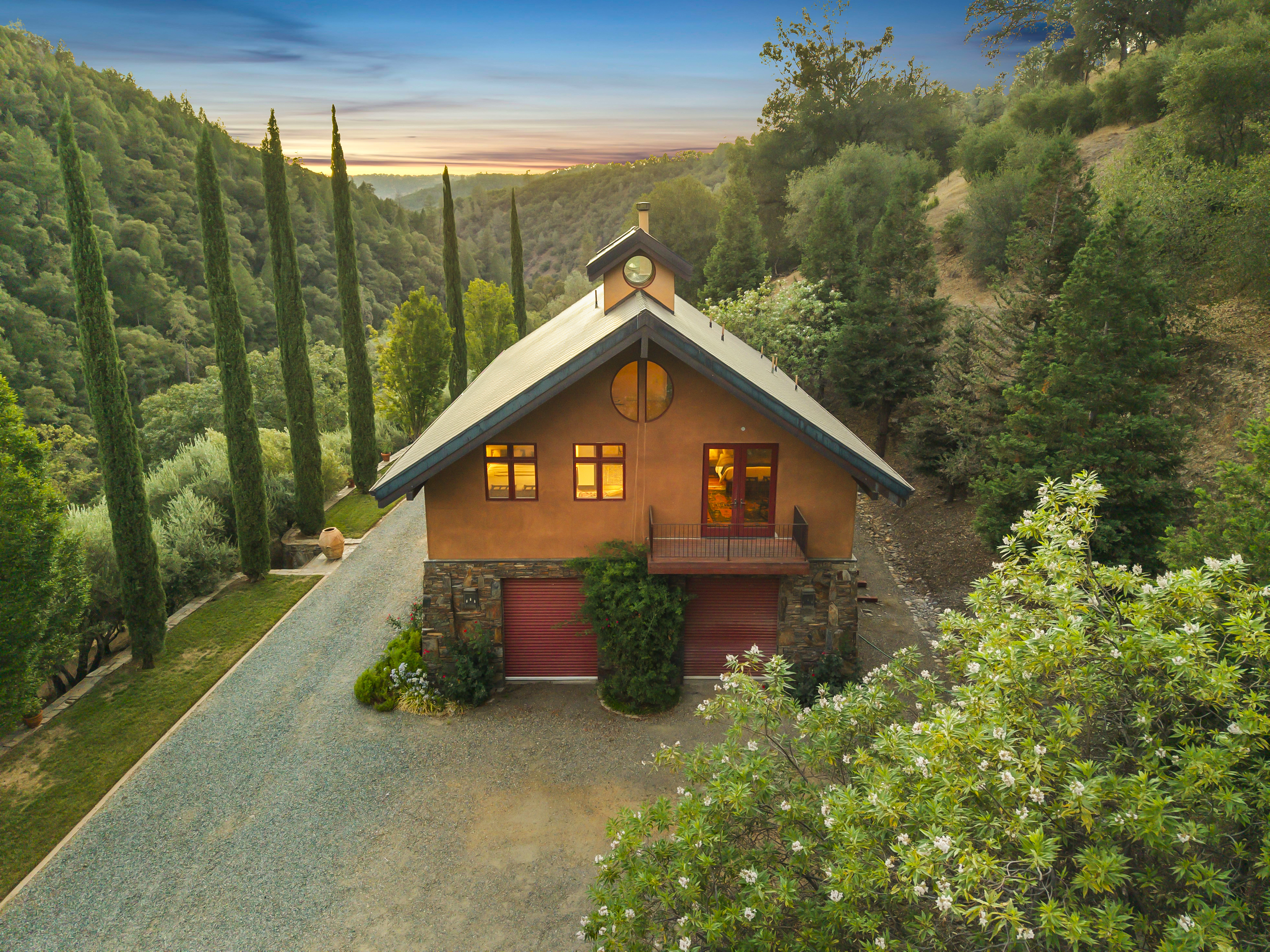  Horizon Canyon  Private 41-Acre Riverfront Estate Between Sacramento & Lake Tah - 物件實景