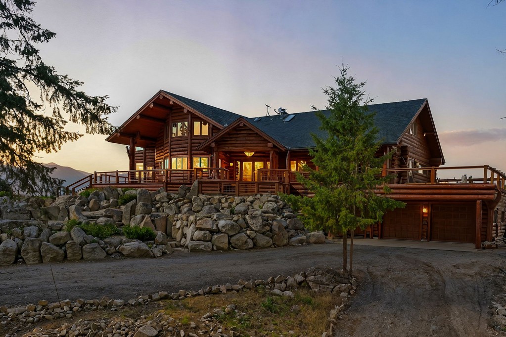 Bonners Ferry, Idaho, 83805, United States, 3 Bedrooms Bedrooms, ,4 BathroomsBathrooms,Residential,For Sale,1984473