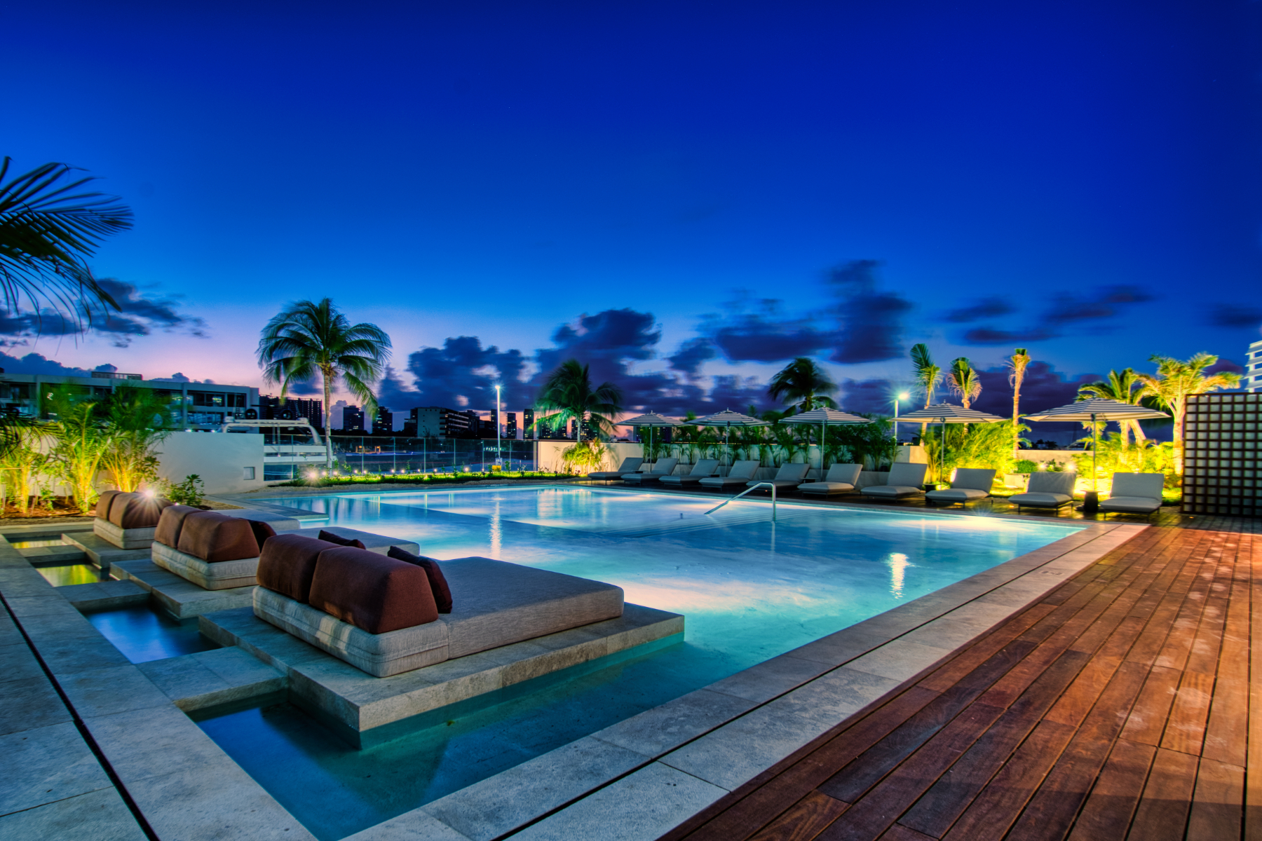  Oceanfront SLS Residences - 物件實景