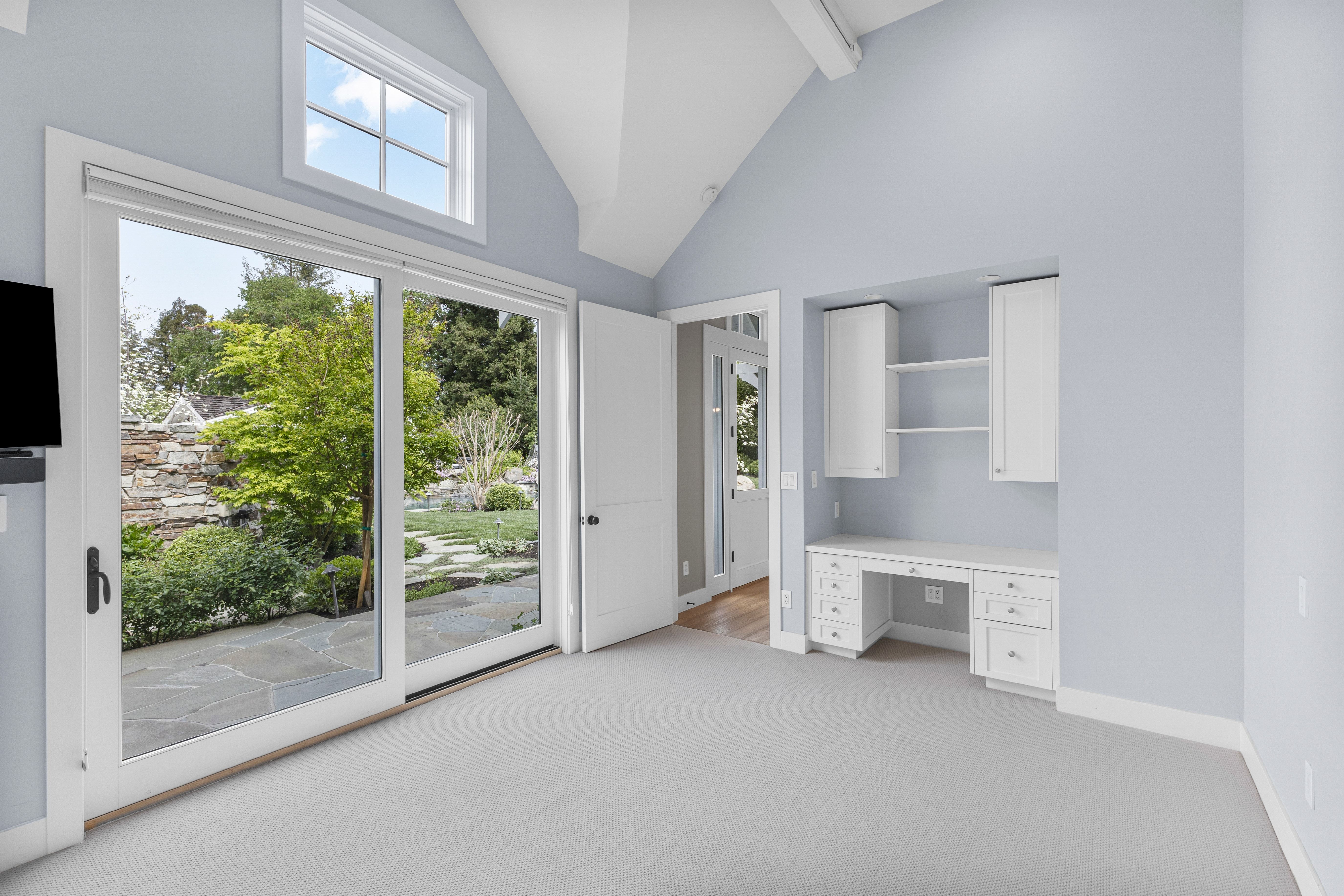  A Private One-Acre Compound Defined by Craftsmanship, Scale and Resort Living - 物件實景