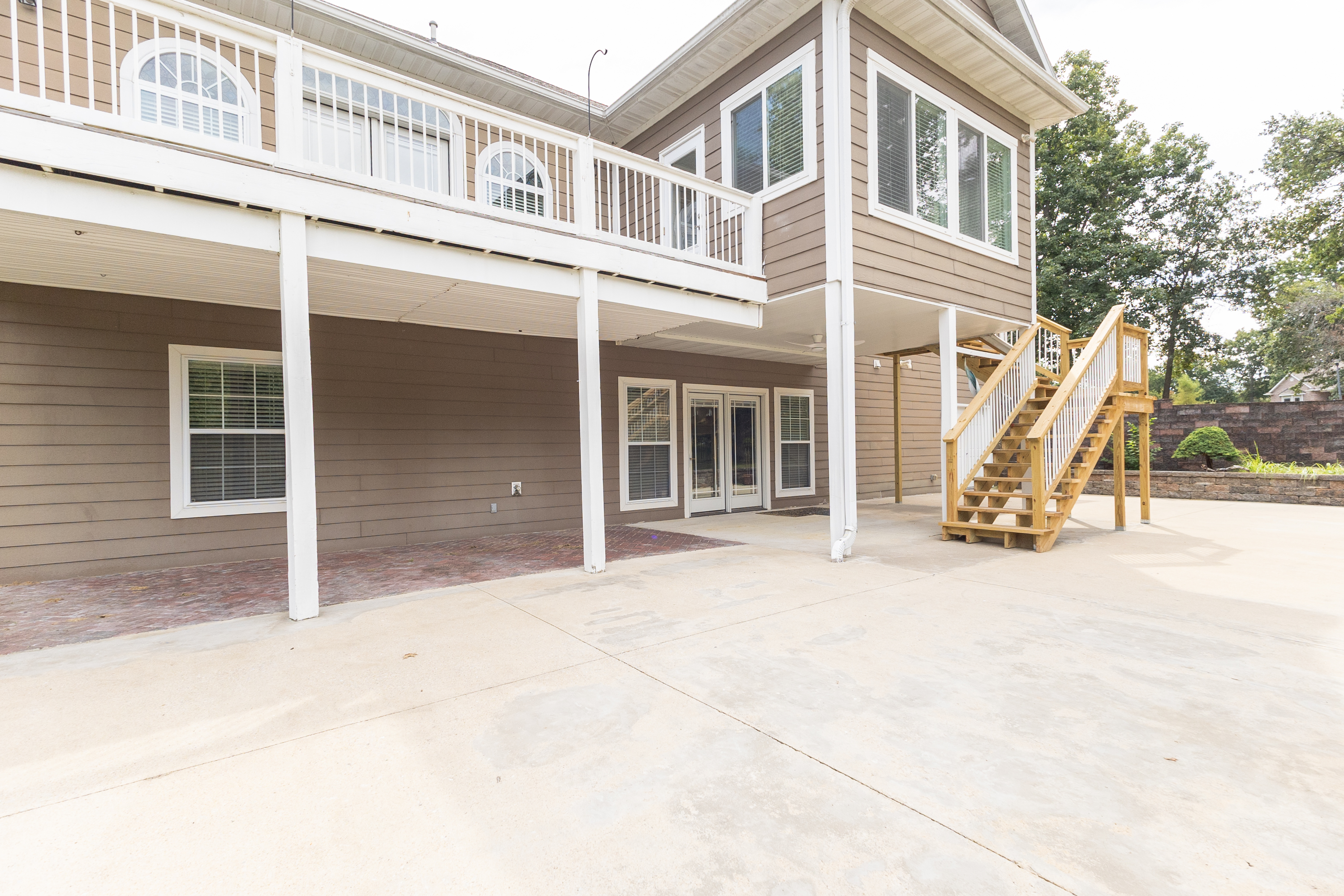 Moberly, Missouri, 65270, United States, 5 Bedrooms Bedrooms, ,Residential,For Sale,1928101
