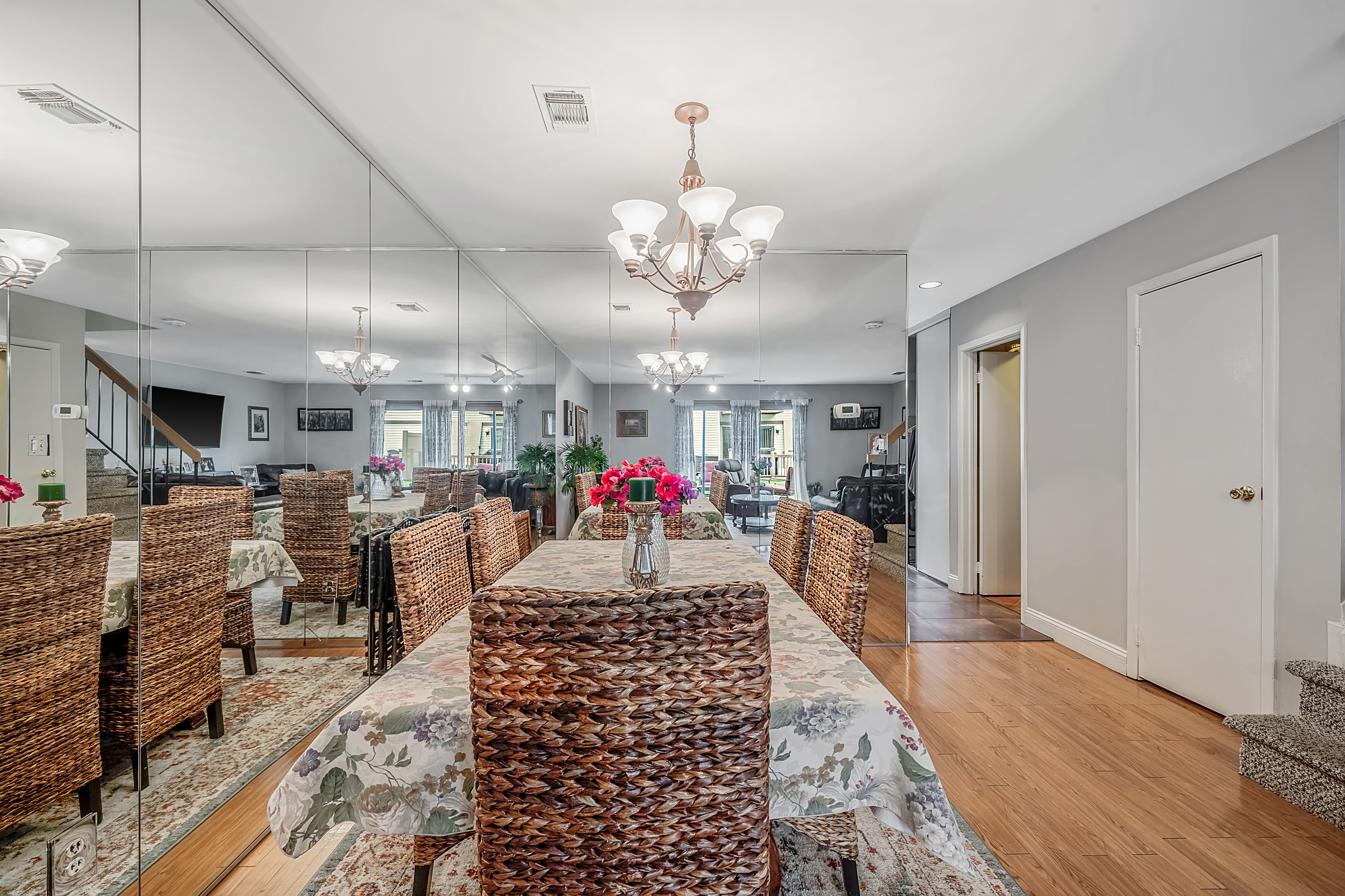  113 Laurel Lane, Wantagh, NY, 11793 - 物件實景