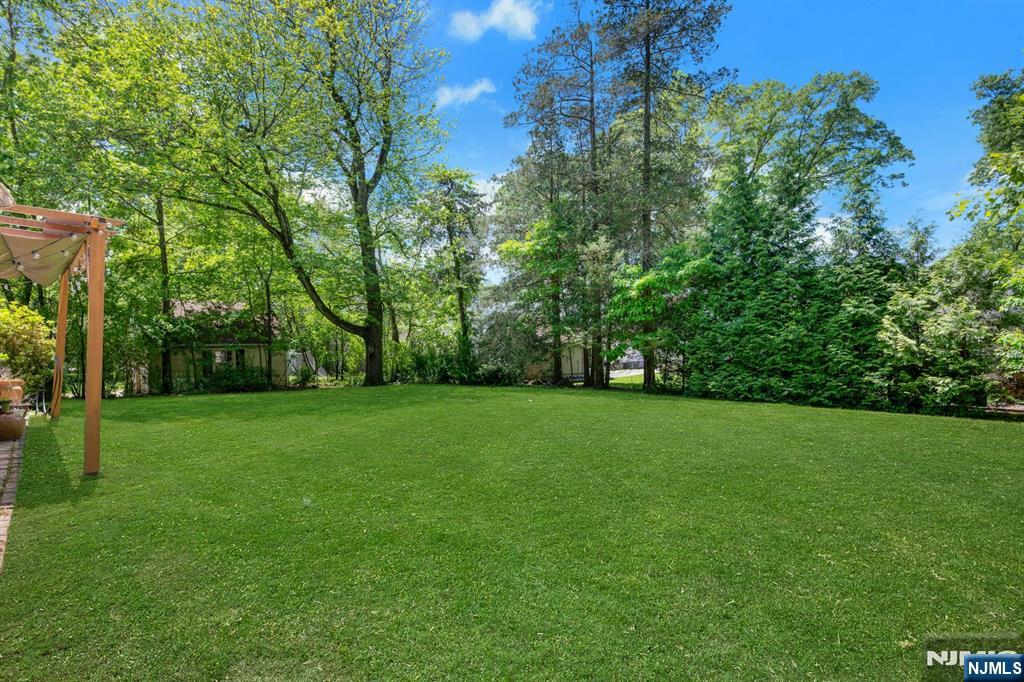 West Orange, New Jersey, 07052, United States, 6 Bedrooms Bedrooms, ,4 BathroomsBathrooms,Residential,For Sale,1826620