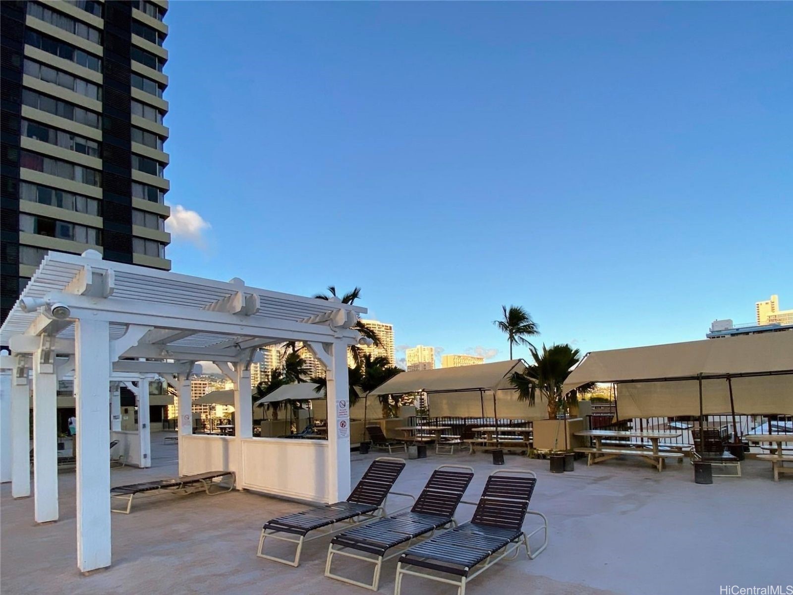Honolulu, Hawaii, 96815, United States, 1 Bedroom Bedrooms, ,2 BathroomsBathrooms,Residential,For Sale,1898628