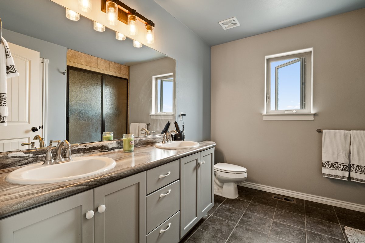 Carpenter, Wyoming, 82054, United States, 4 Bedrooms Bedrooms, ,1 BathroomBathrooms,Residential,For Sale,1801820