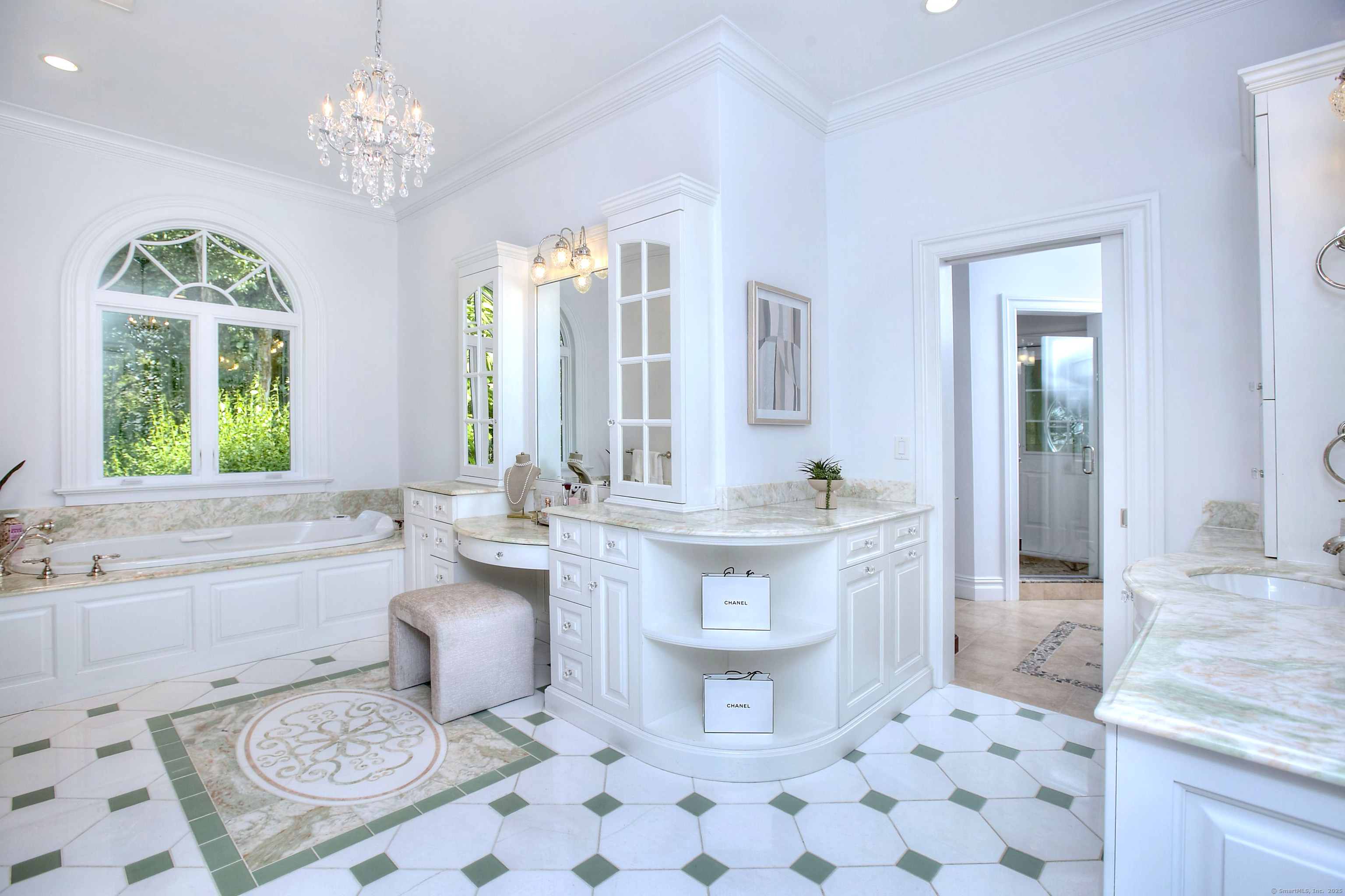Westport, Connecticut, 06880, United States, 5 Bedrooms Bedrooms, ,7 BathroomsBathrooms,Residential,For Sale,1906328