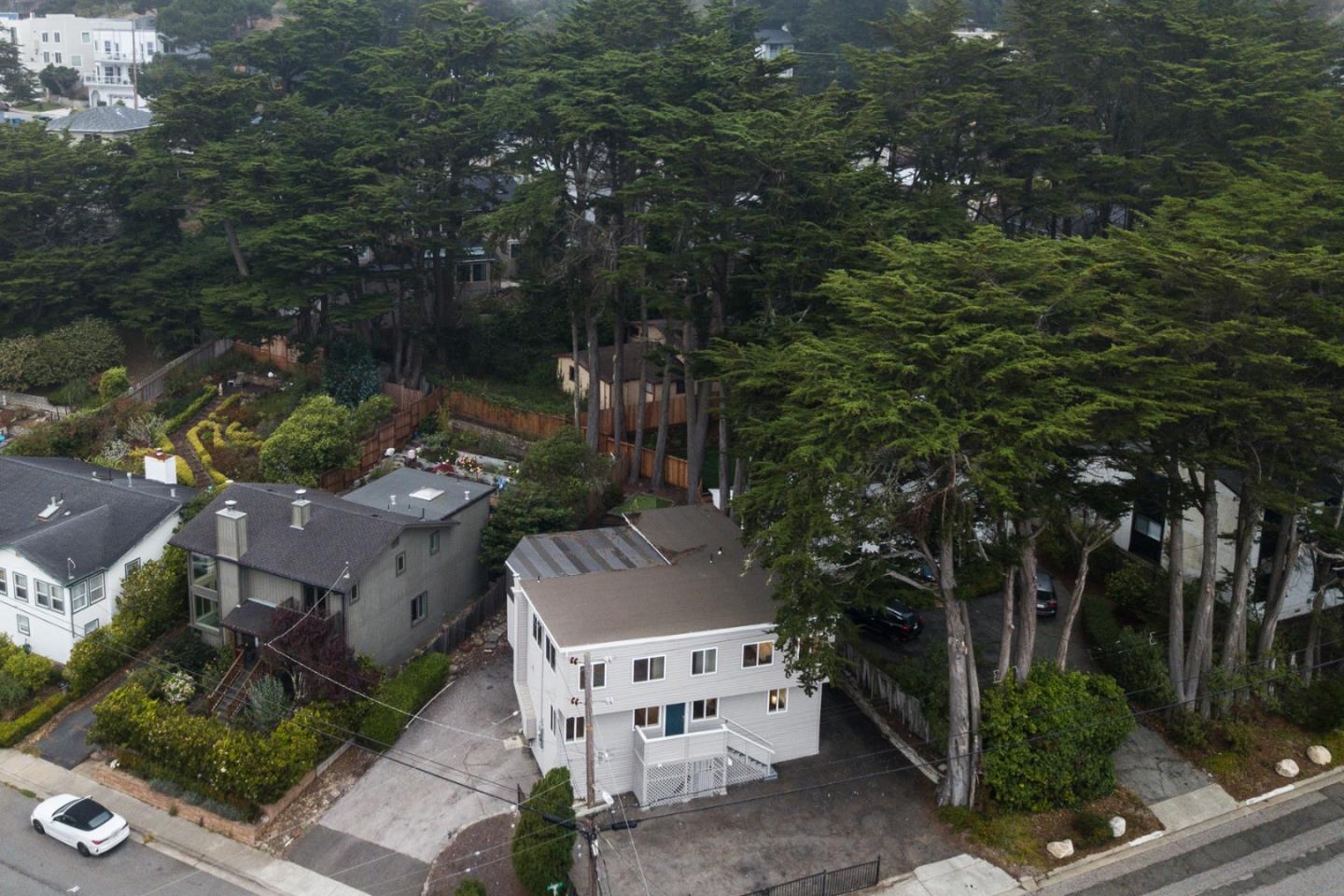 Pacifica, California, 94044, United States, 4 Bedrooms Bedrooms, ,5 BathroomsBathrooms,Residential,For Sale,1988346