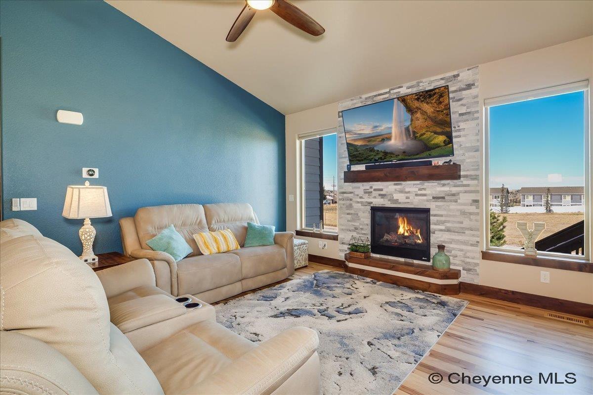 Cheyenne, Wyoming, 82009, United States, 5 Bedrooms Bedrooms, ,3 BathroomsBathrooms,Residential,For Sale,1989726