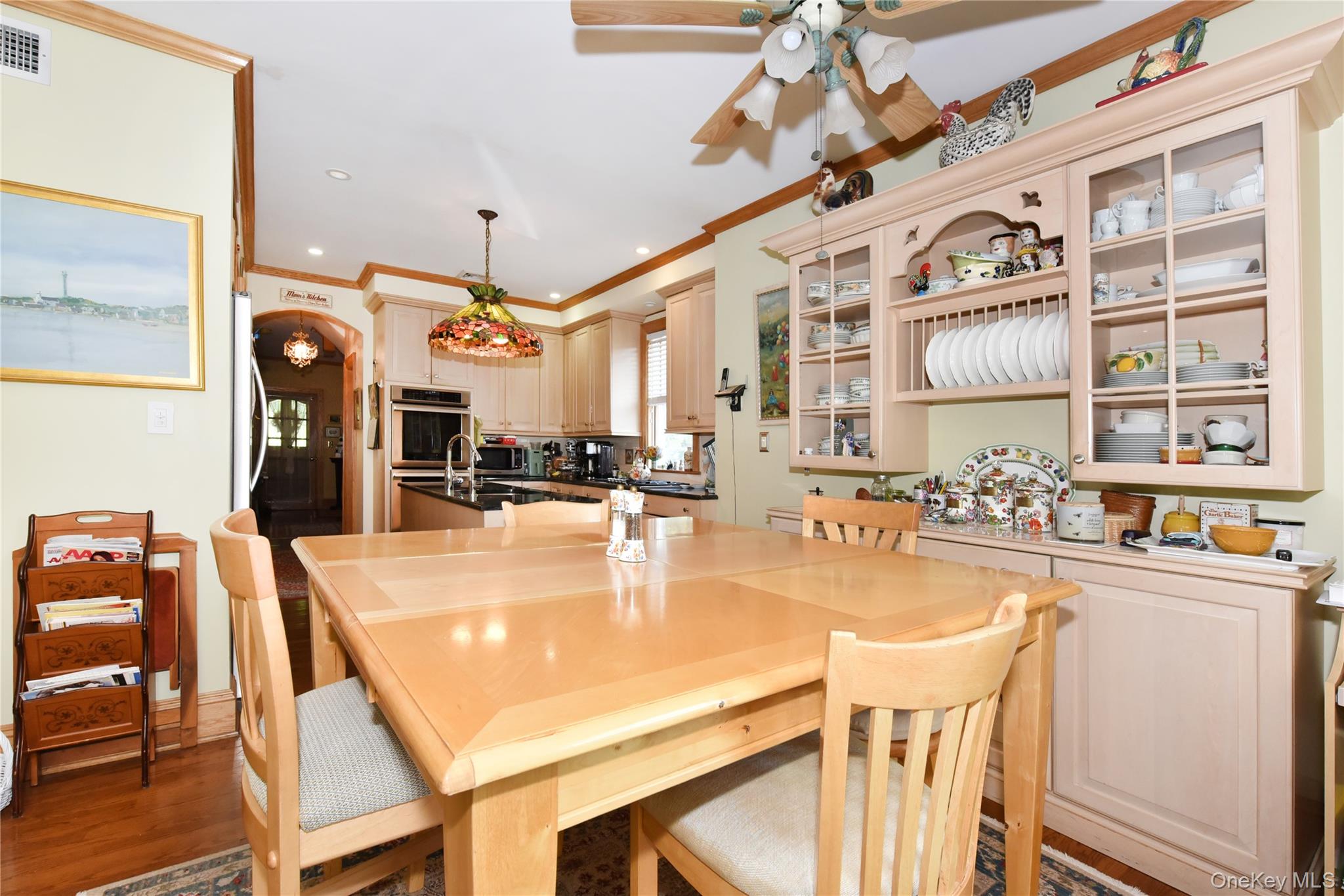 328 38th Road, Douglaston, NY, 11363 - 物件實景