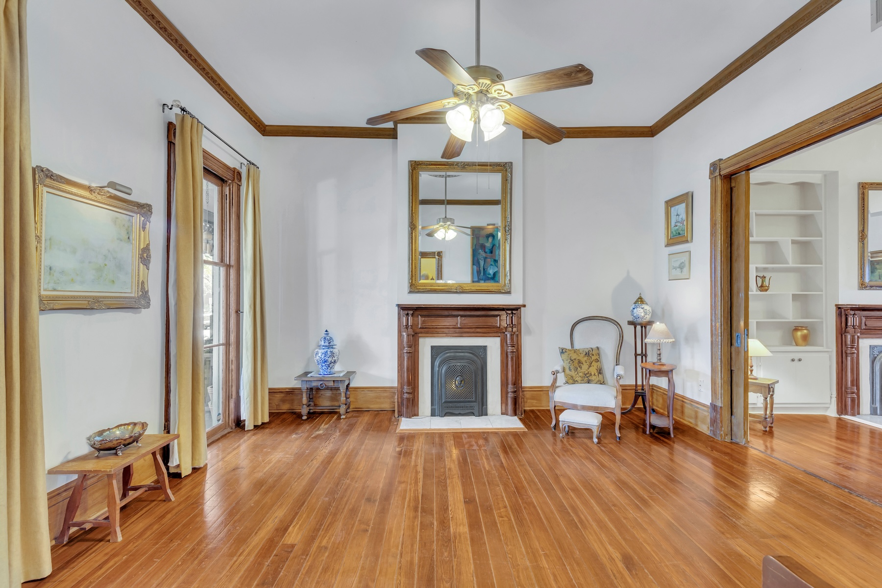  Historic Charm Meets Modern Peace of Mind in the Historic Victorian District - 物件實景