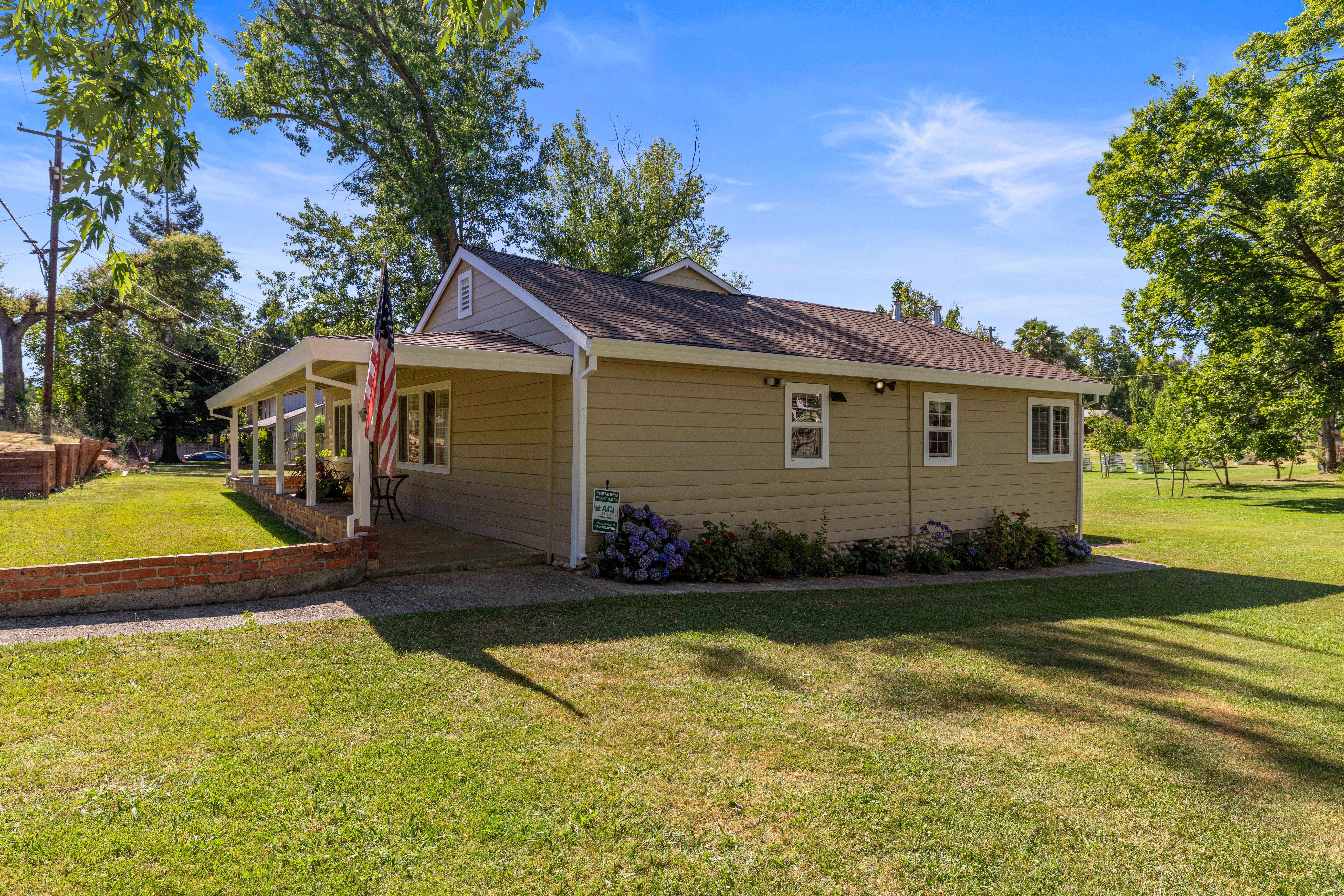  8723 Phoenix Avenue, Fair Oaks, CA 95628 - 物件實景