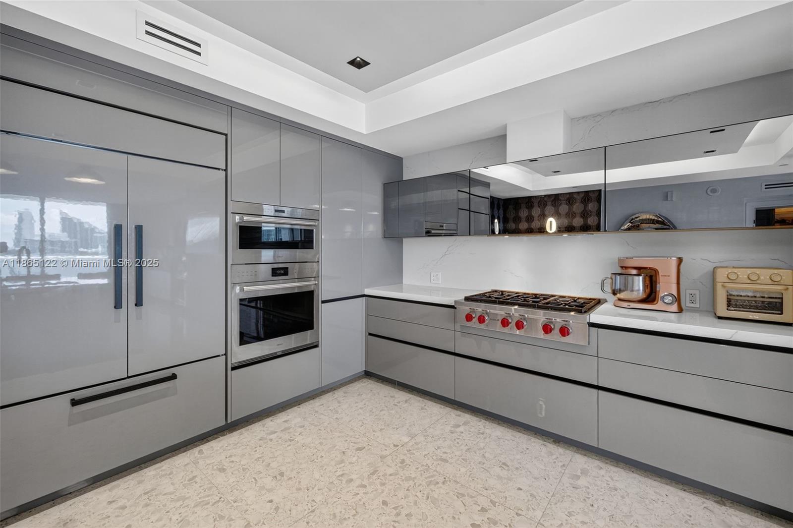 Aventura, Florida, 33160, United States, 3 Bedrooms Bedrooms, ,4 BathroomsBathrooms,Residential,For Sale,1942054