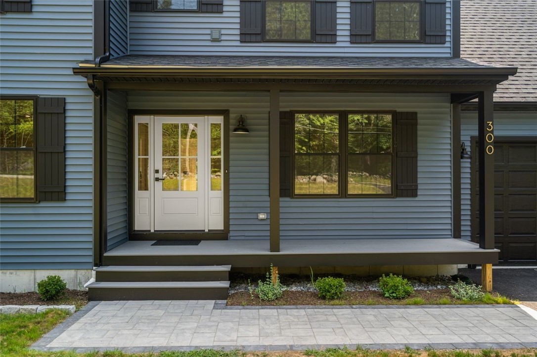 Cumberland, Rhode Island, 02864, United States, 3 Bedrooms Bedrooms, ,3 BathroomsBathrooms,Residential,For Sale,1991986