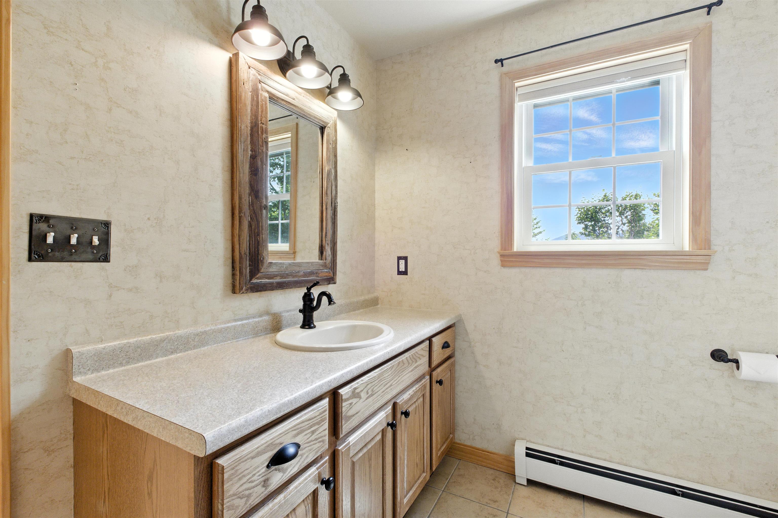Bartlett, New Hampshire, 03812, United States, 3 Bedrooms Bedrooms, ,4 BathroomsBathrooms,Residential,For Sale,1885441