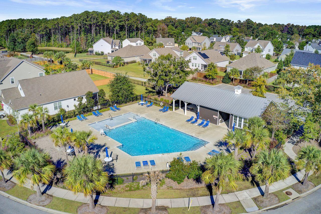 Johns Island, South Carolina, 29455, United States, 4 Bedrooms Bedrooms, ,2 BathroomsBathrooms,Residential,For Sale,1967653