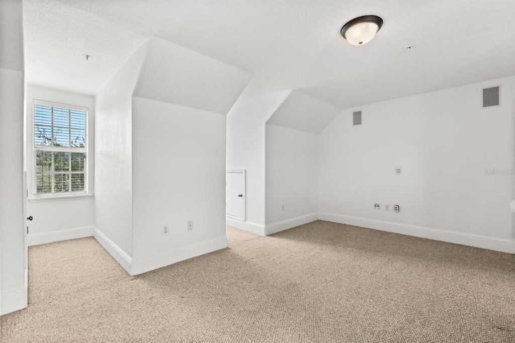 Orlando, Florida, 32814, United States, 4 Bedrooms Bedrooms, ,5 BathroomsBathrooms,Residential,For Sale,1901363