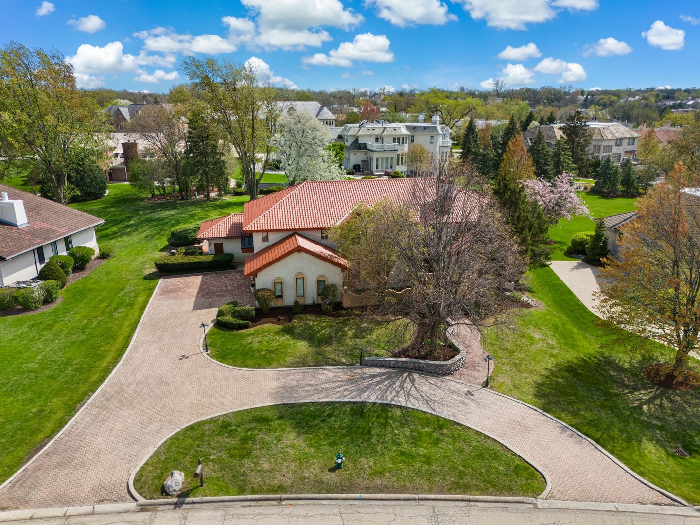 Oak Brook, Illinois, 60523, United States, 5 Bedrooms Bedrooms, ,6 BathroomsBathrooms,Residential,For Sale,1796873