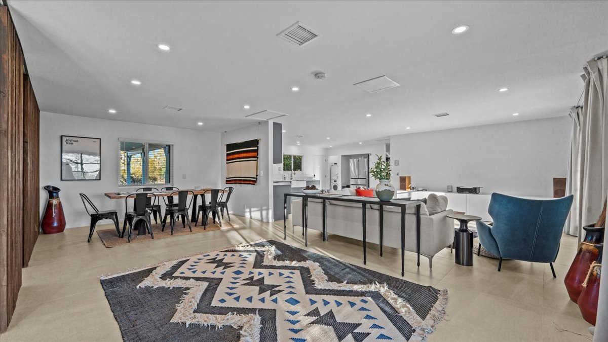 Yucca Valley, California, 92284, United States, 4 Bedrooms Bedrooms, ,2 BathroomsBathrooms,Residential,For Sale,1978728