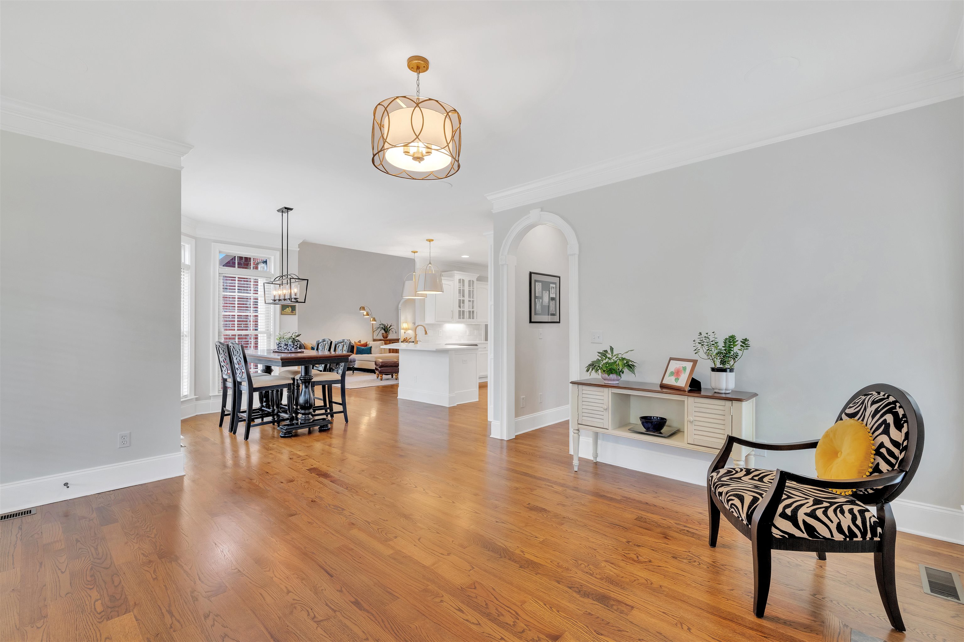 spartanburg, South Carolina, 29301, United States, 5 Bedrooms Bedrooms, ,4 BathroomsBathrooms,Residential,For Sale,1913401