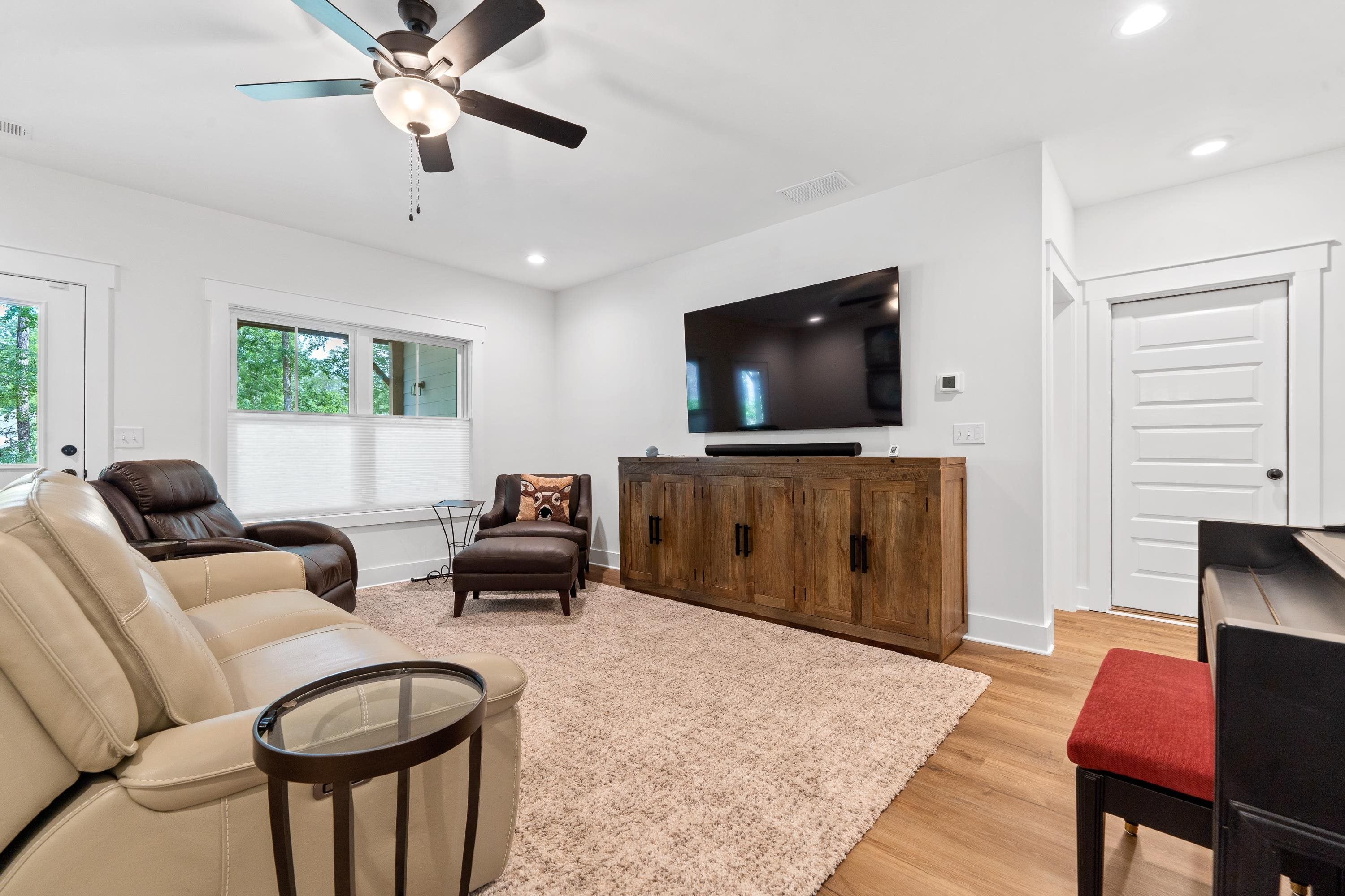 Greensboro, Georgia, 30642, United States, 4 Bedrooms Bedrooms, ,4 BathroomsBathrooms,Residential,For Sale,1818939