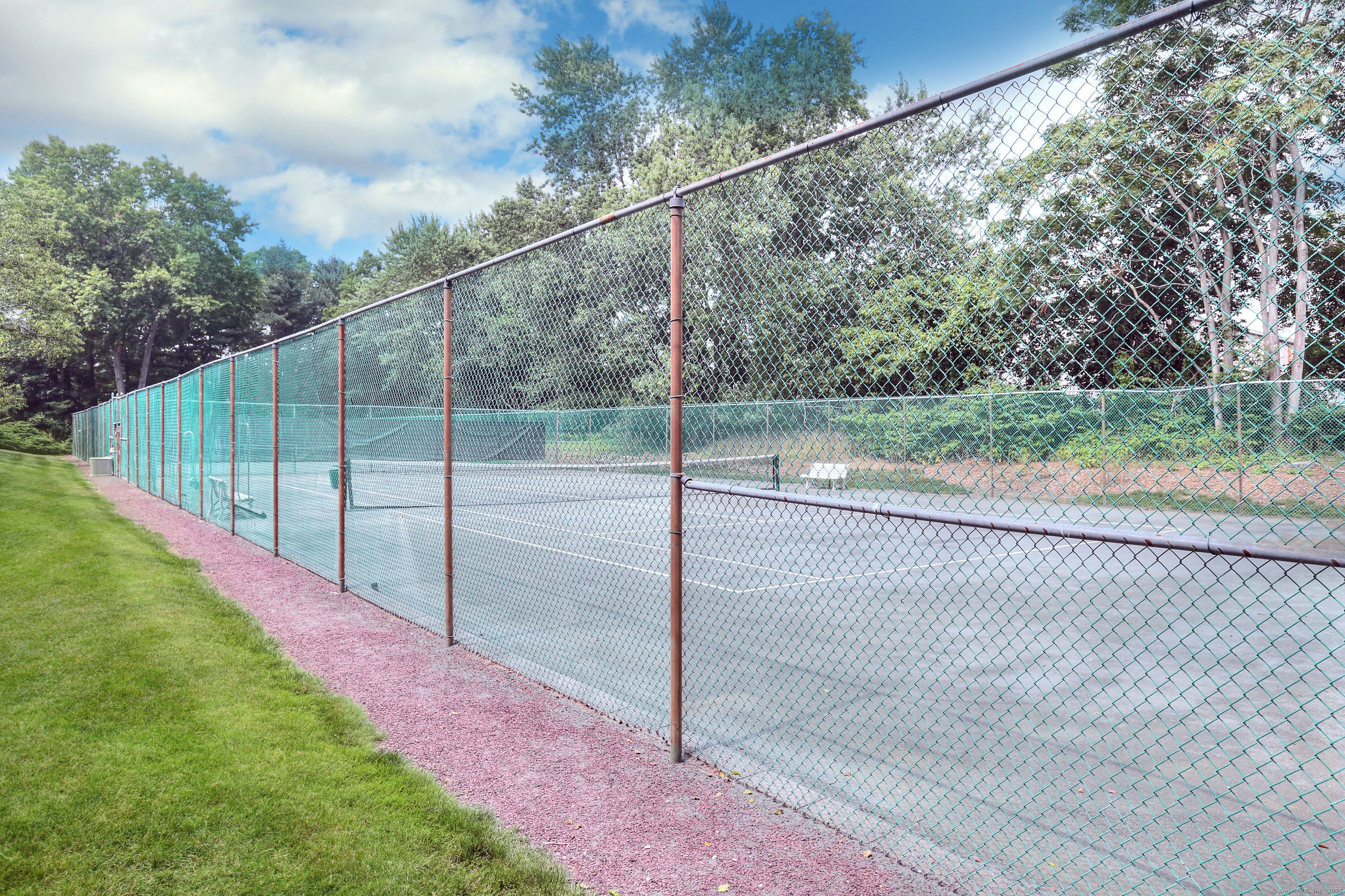 Westport, Connecticut, 06880, United States, 2 Bedrooms Bedrooms, ,3 BathroomsBathrooms,Residential,For Sale,1988257