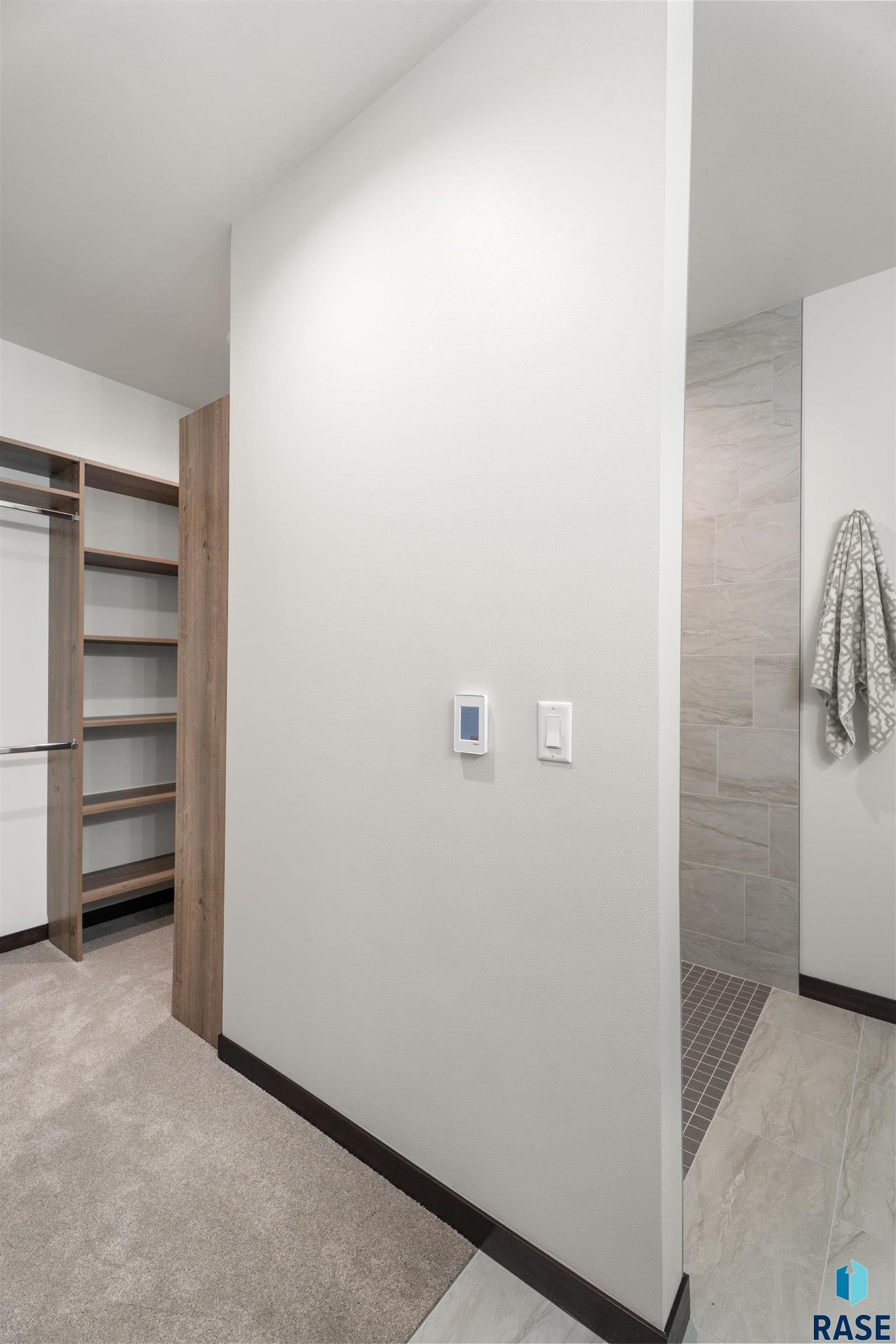 Sioux Falls, South Dakota, 57110, United States, 4 Bedrooms Bedrooms, ,2 BathroomsBathrooms,Residential,For Sale,1979703