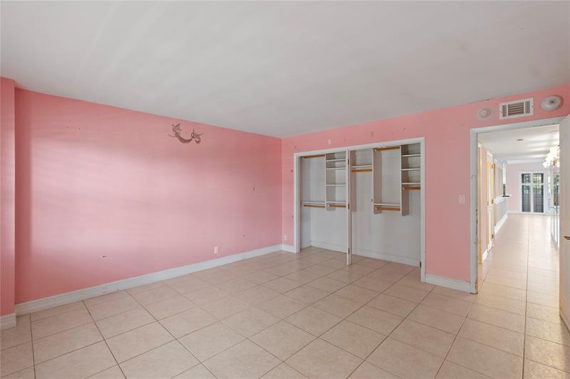 Lauderdale By The Sea, Florida, 33308, United States, 2 Bedrooms Bedrooms, ,2 BathroomsBathrooms,Residential,For Sale,1898422