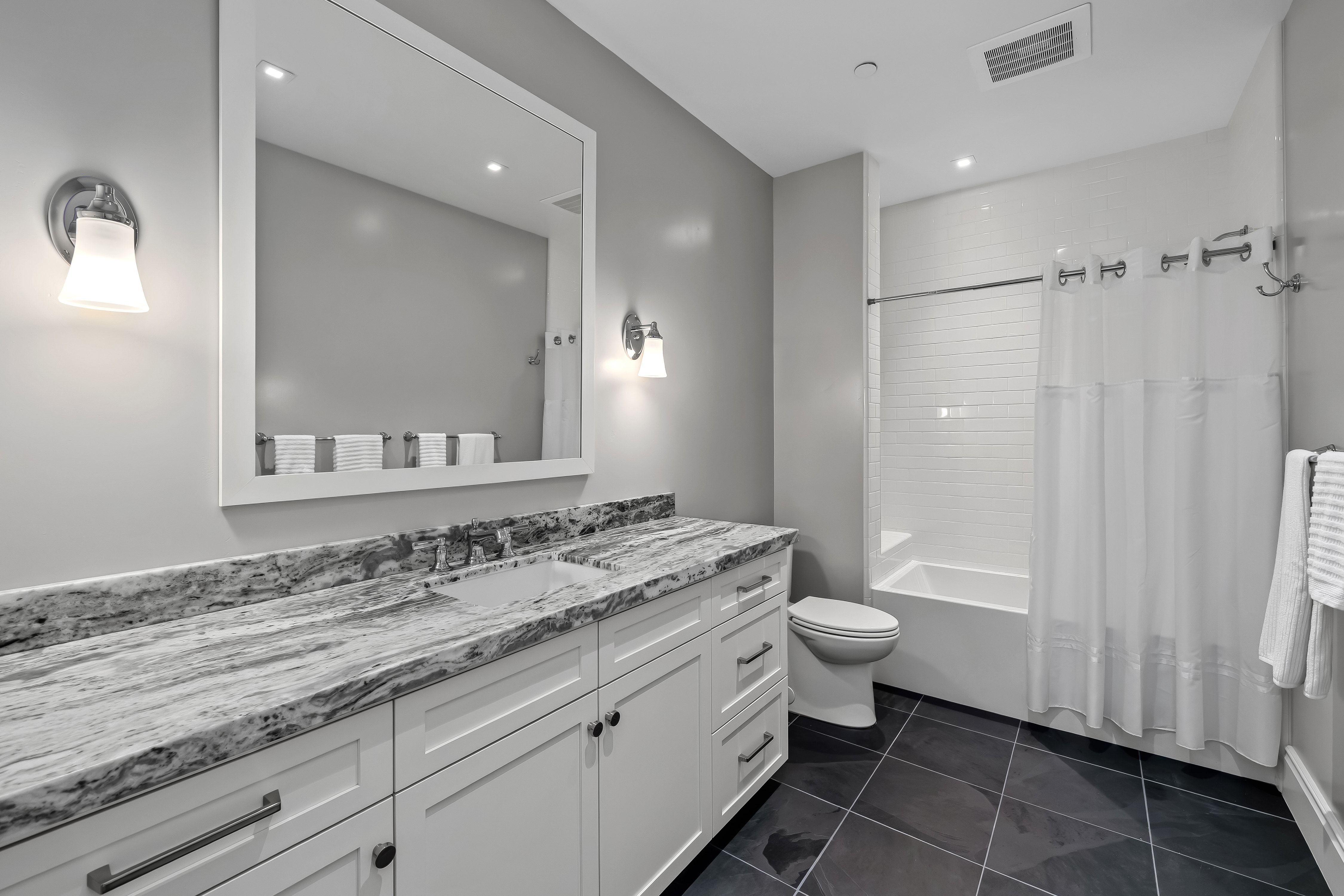 Classic Brownstone Architecture Meets Sophisticated Contemporary Living - 物件實景