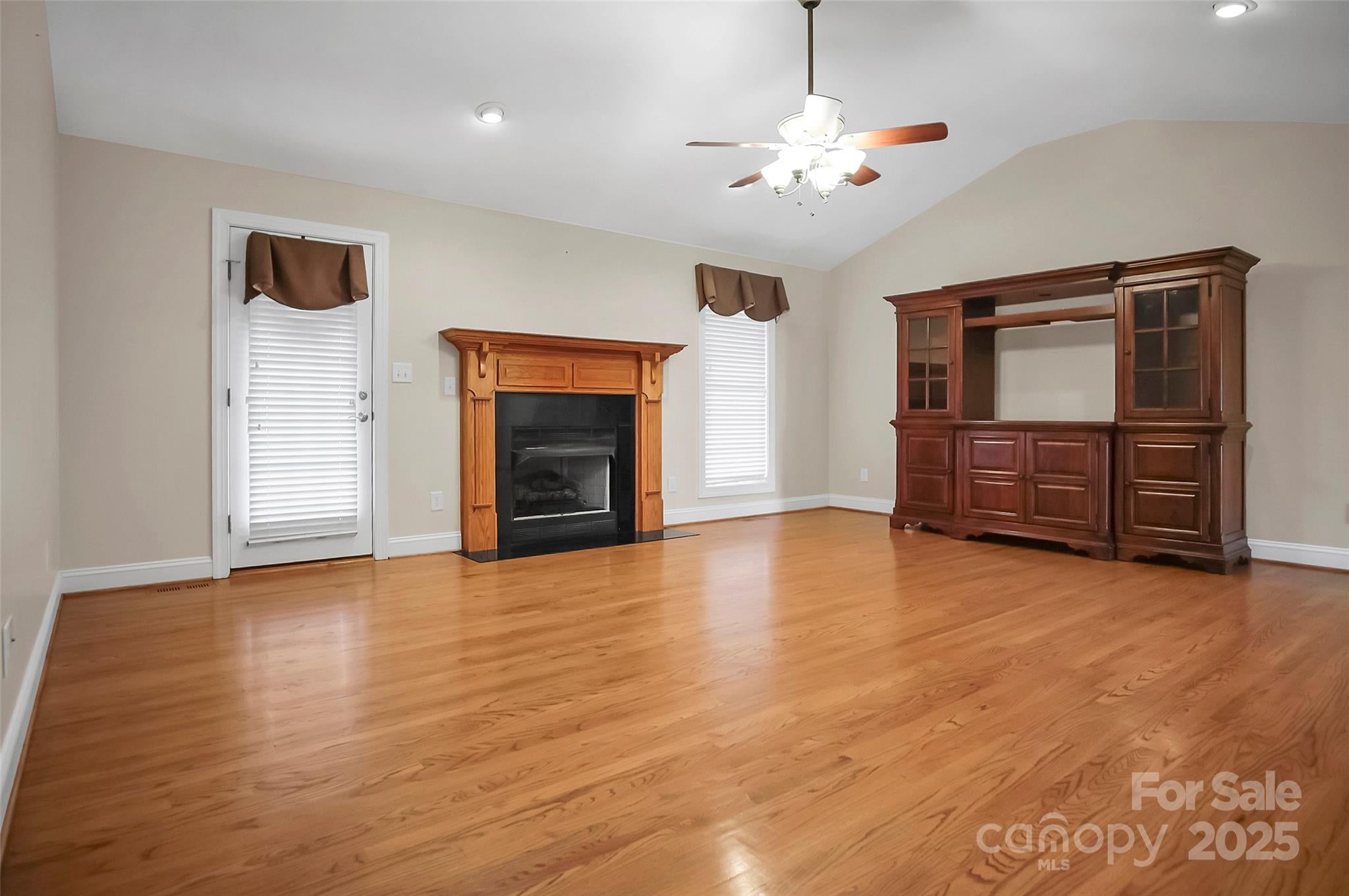 Cherryville, North Carolina, 28021, United States, 3 Bedrooms Bedrooms, ,3 BathroomsBathrooms,Residential,For Sale,1885225