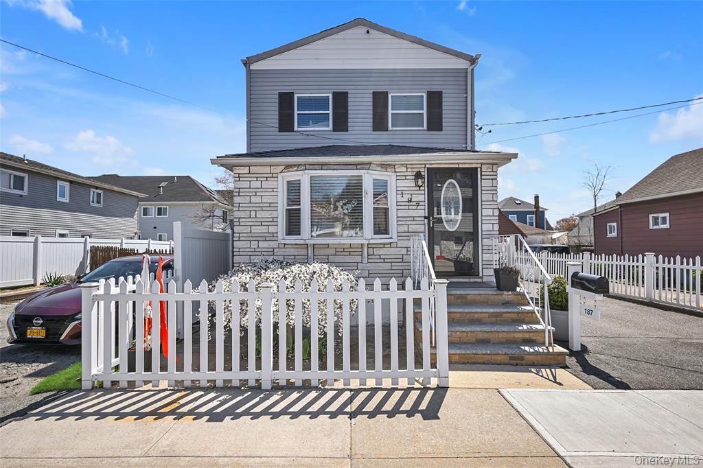 Memphis Ave, Floral Park, NY 11001