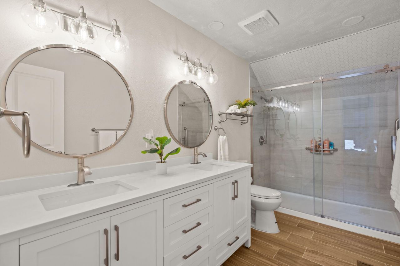 Albuquerque, New Mexico, 87111, United States, 4 Bedrooms Bedrooms, ,3 BathroomsBathrooms,Residential,For Sale,1985317