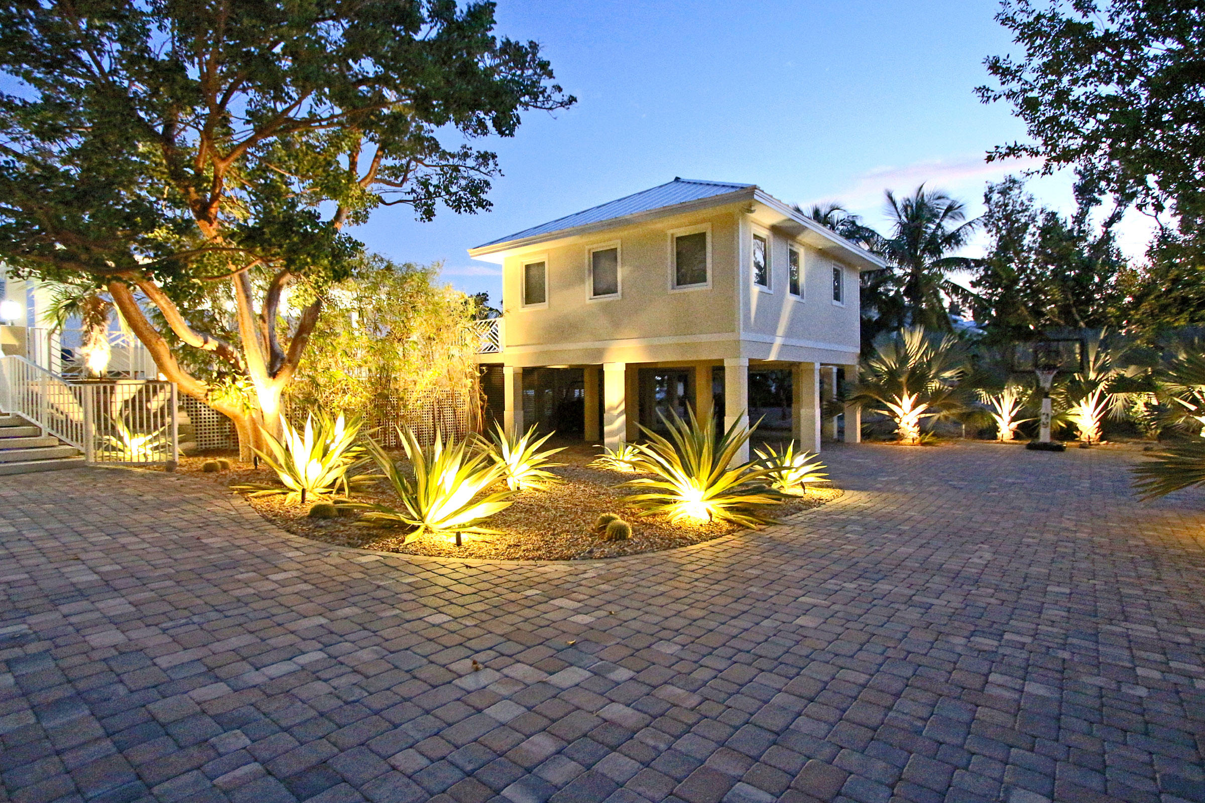 30 Ocean Front Drive, KEY LARGO, Florida, 33037, United States, 4 Bedrooms Bedrooms, ,4 BathroomsBathrooms,Residential,For Sale,30 Ocean Front Drive,1675367