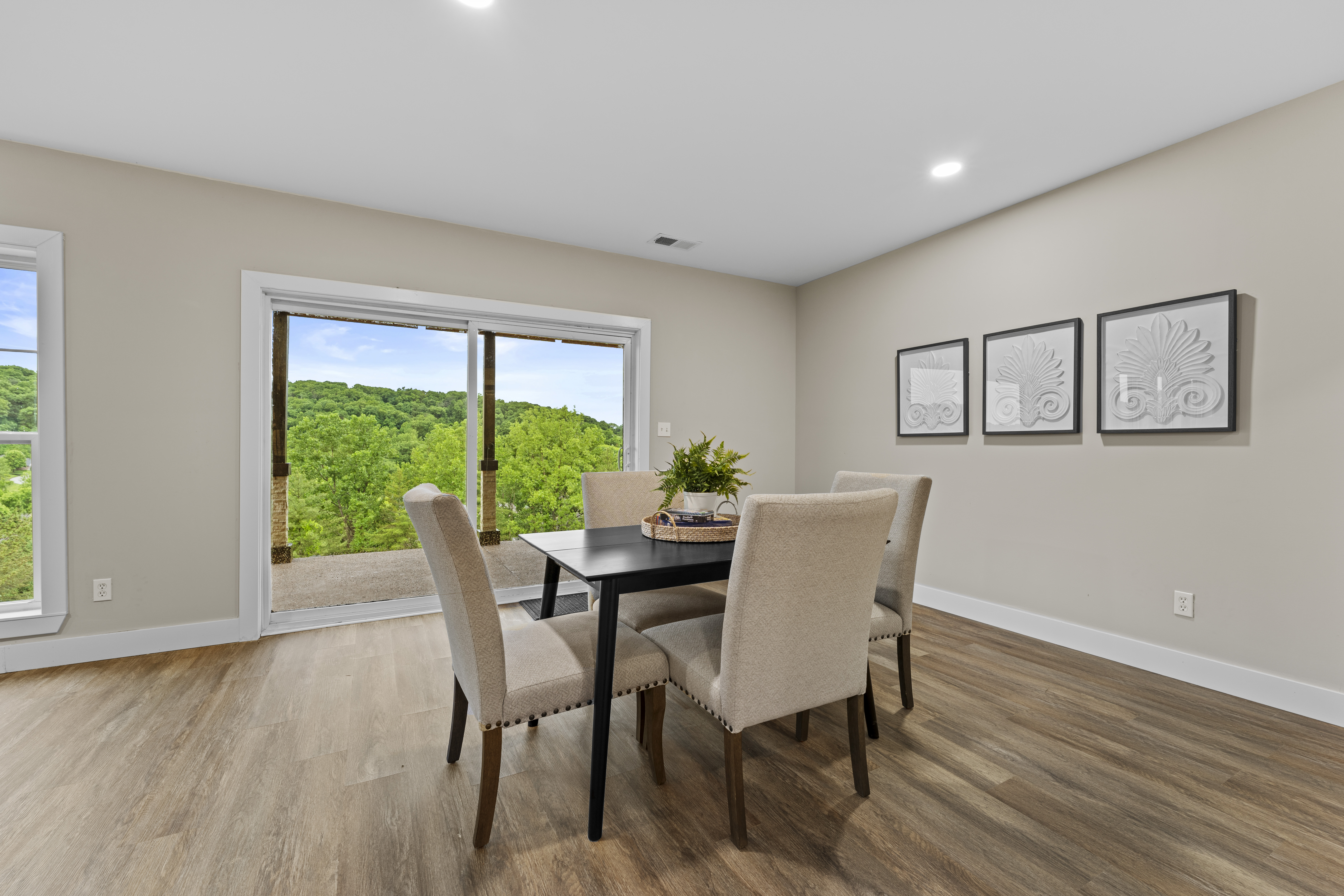  Completed New Construction Ranch in Saint Albans Vineyards - 物件實景