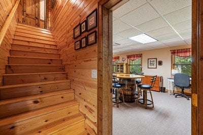 Murphy, North Carolina, 28906, United States, 3 Bedrooms Bedrooms, ,6 BathroomsBathrooms,Residential,For Sale,1933143