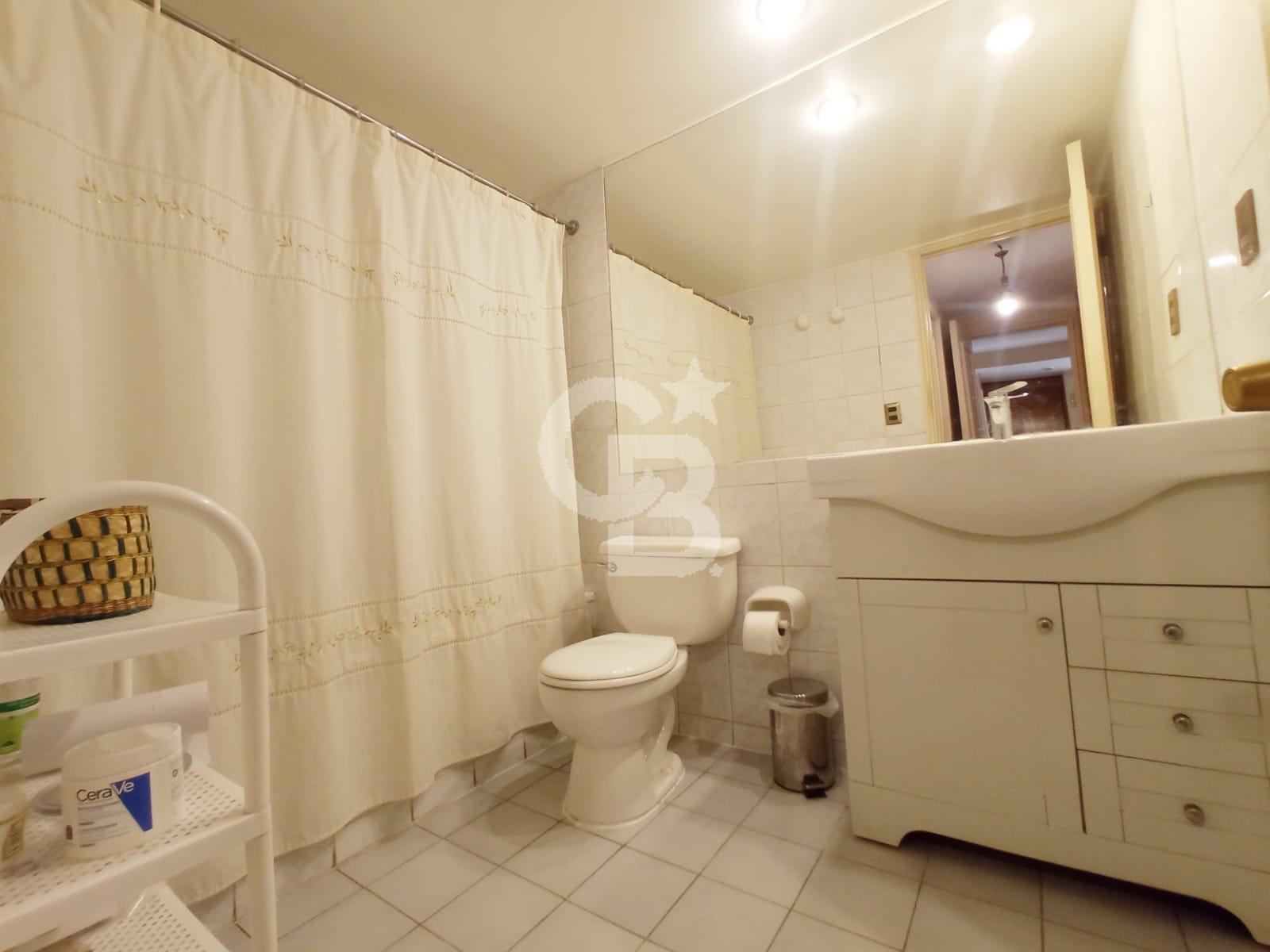 Las Condes, Chile, 4 Bedrooms Bedrooms, ,3 BathroomsBathrooms,Residential,For Sale,2003149