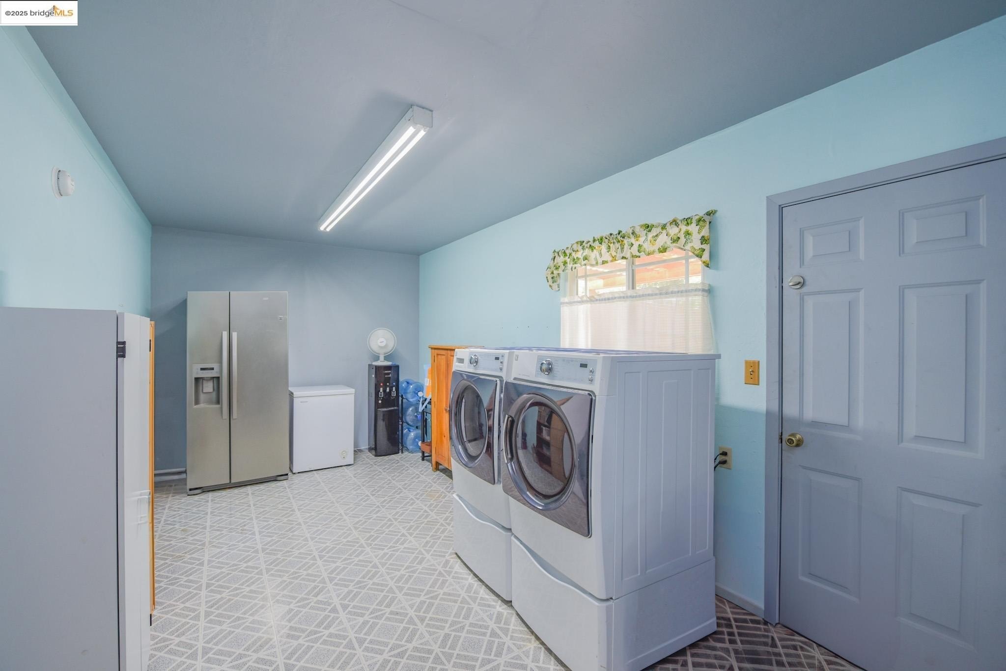 Sonora, California, 95370, United States, 4 Bedrooms Bedrooms, ,2 BathroomsBathrooms,Residential,For Sale,1917180