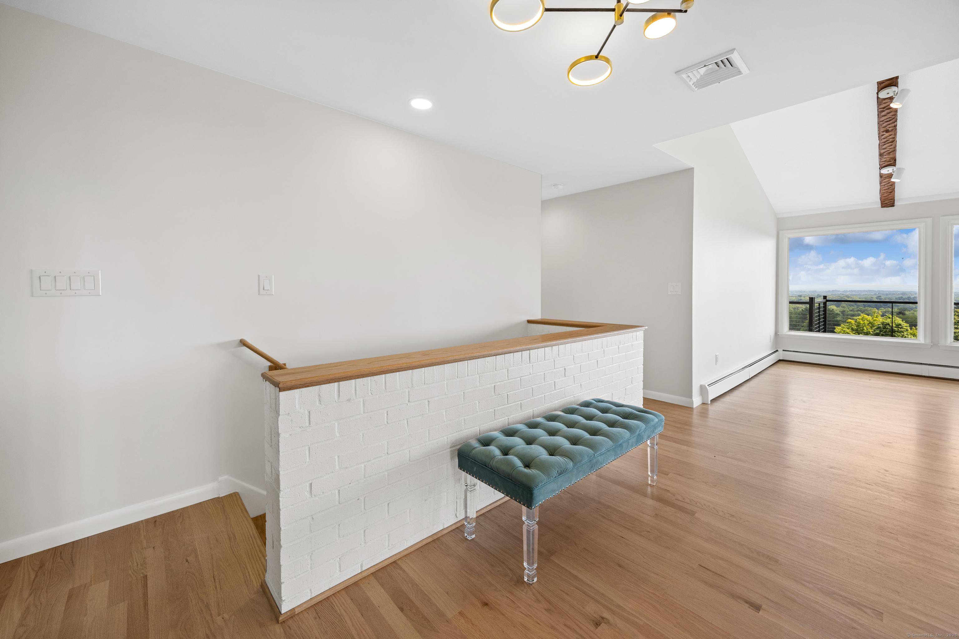 West Hartford, Connecticut, 06117, United States, 4 Bedrooms Bedrooms, ,3 BathroomsBathrooms,Residential,For Sale,1914164