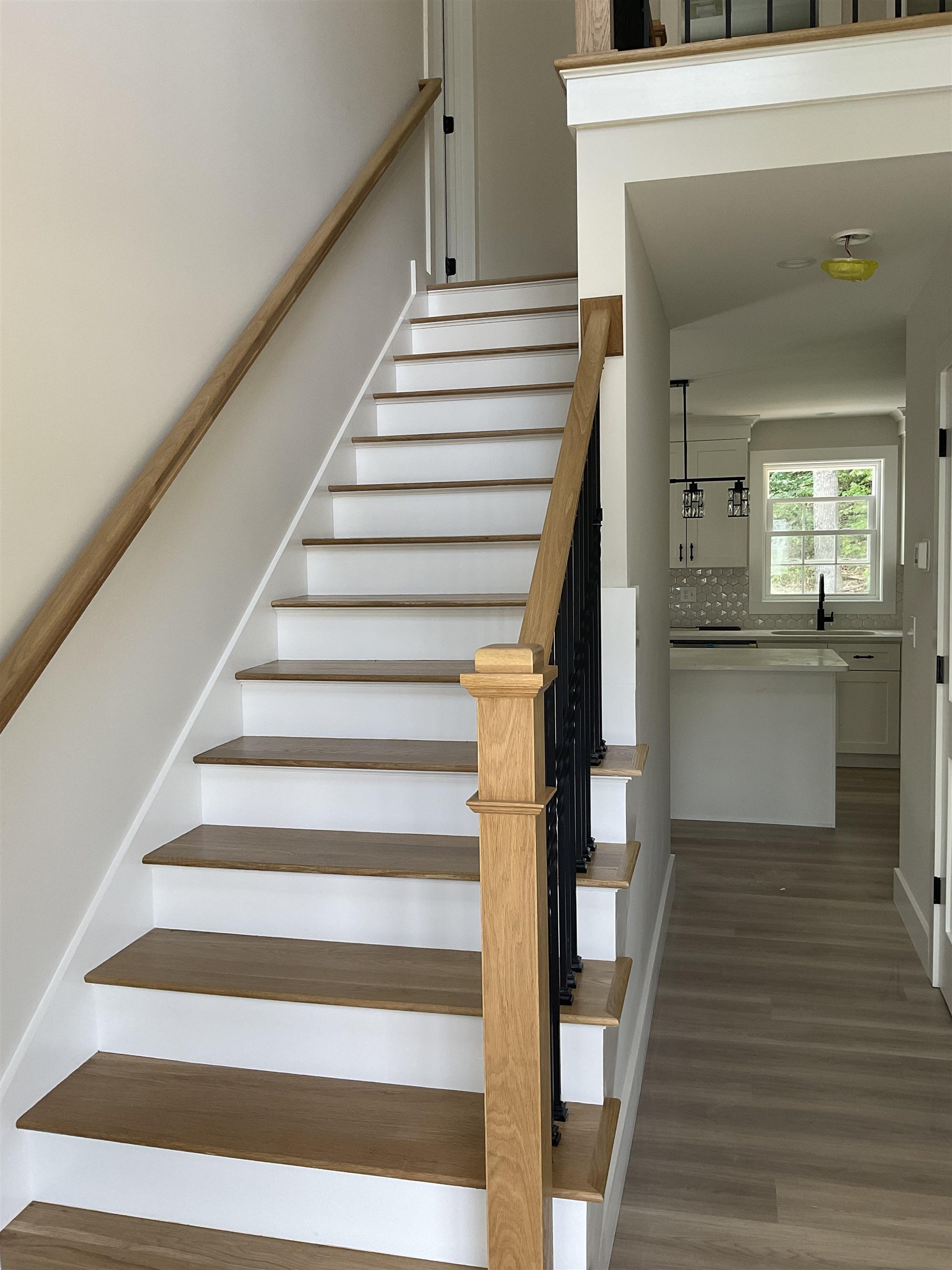 Manchester, New Hampshire, 03102, United States, 4 Bedrooms Bedrooms, ,3 BathroomsBathrooms,Residential,For Sale,1901440