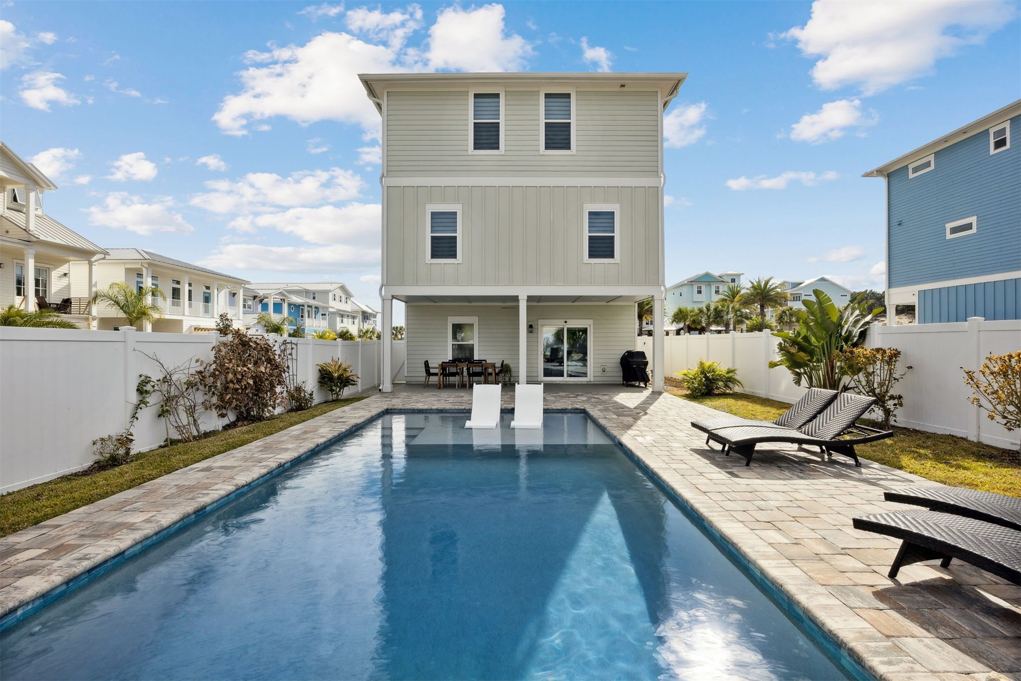 Fernandina Beach, Florida, 32034, United States, 4 Bedrooms Bedrooms, ,3 BathroomsBathrooms,Residential,For Sale,2013975