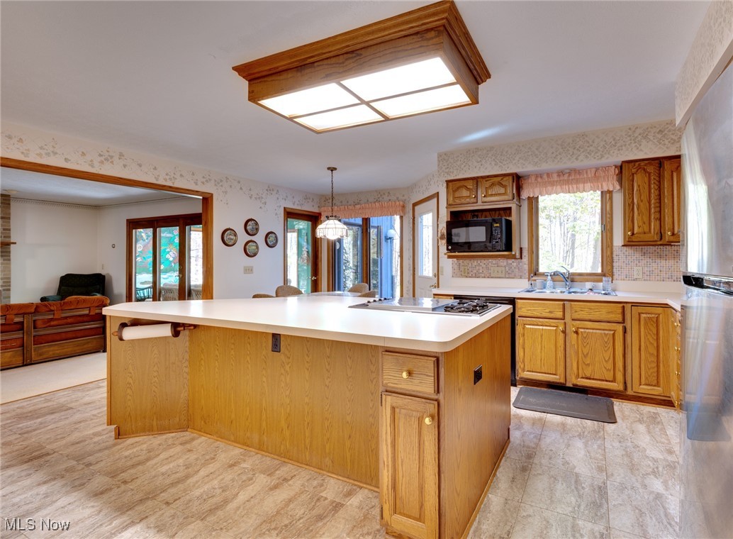 Aurora, Ohio, 44202, United States, 4 Bedrooms Bedrooms, ,3 BathroomsBathrooms,Residential,For Sale,1988003