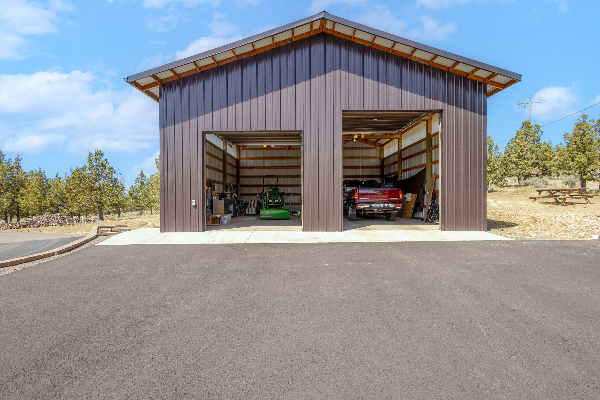 Prineville, Oregon, 97754, United States, 3 Bedrooms Bedrooms, ,3 BathroomsBathrooms,Residential,For Sale,1787892